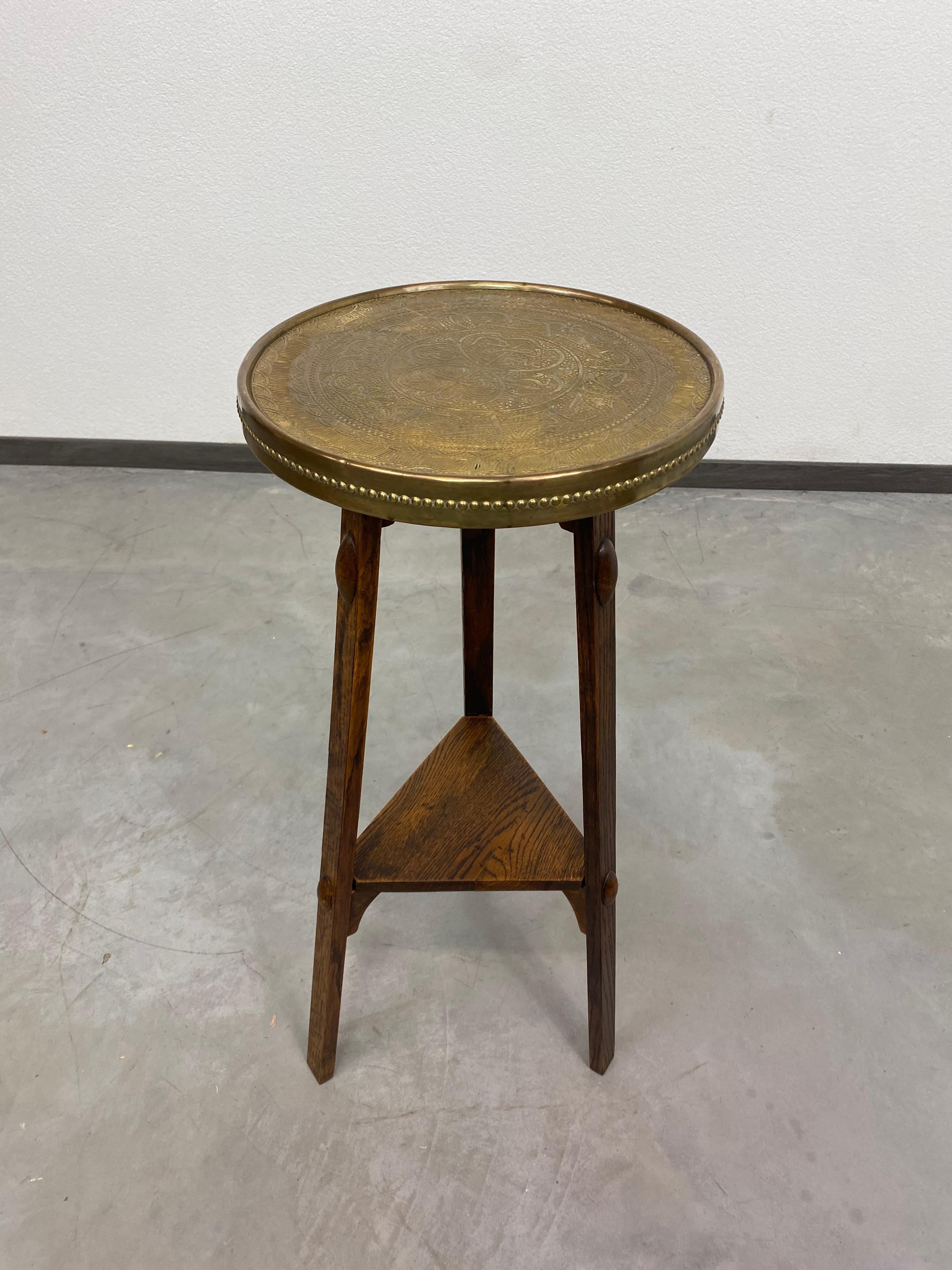 Table d'appoint Jugendstil avec plateau en laiton de Joseph Maria Olbrich en vente 2