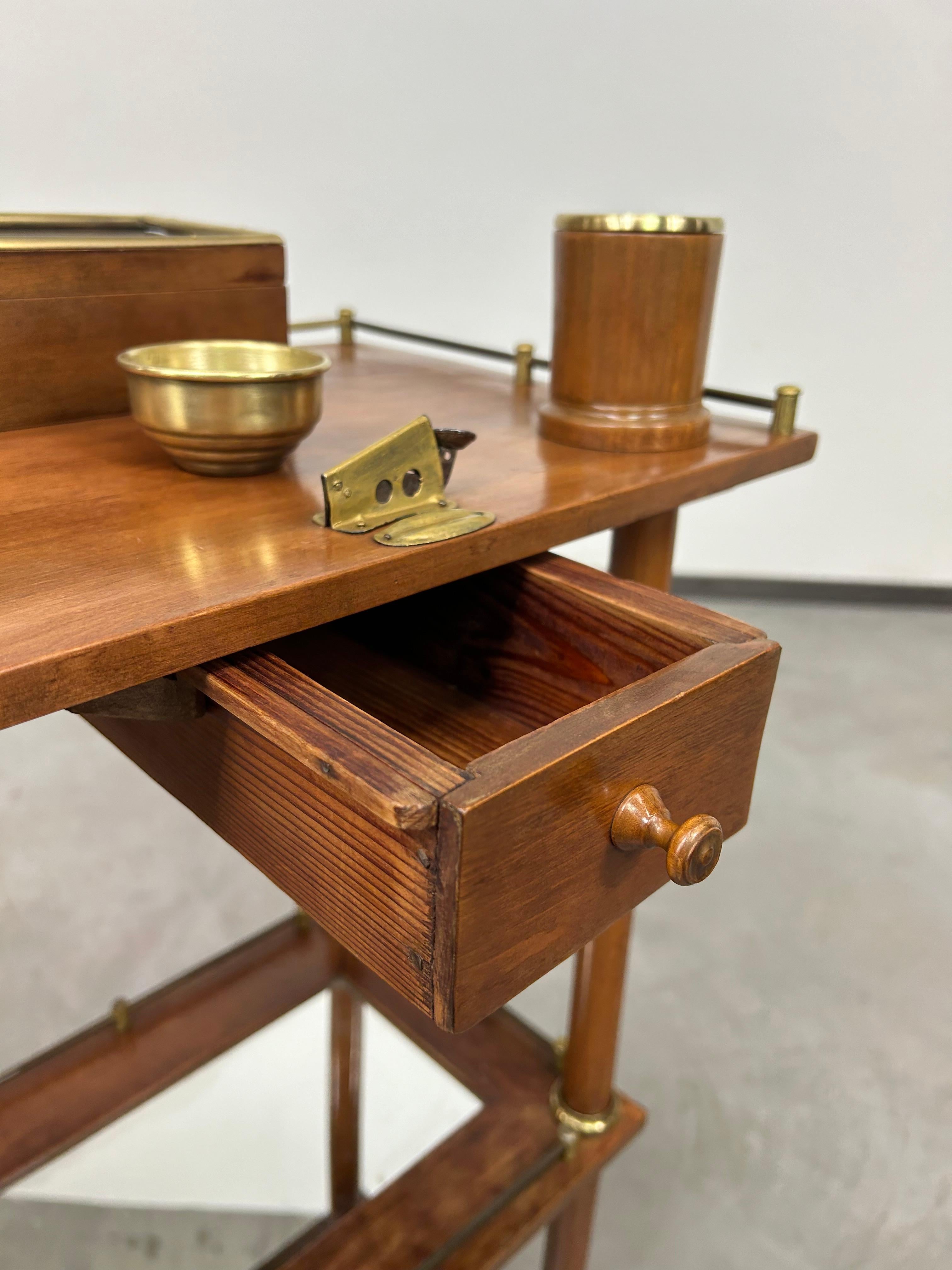 Table d'appoint Jugendstil pour fumeurs en vente 6