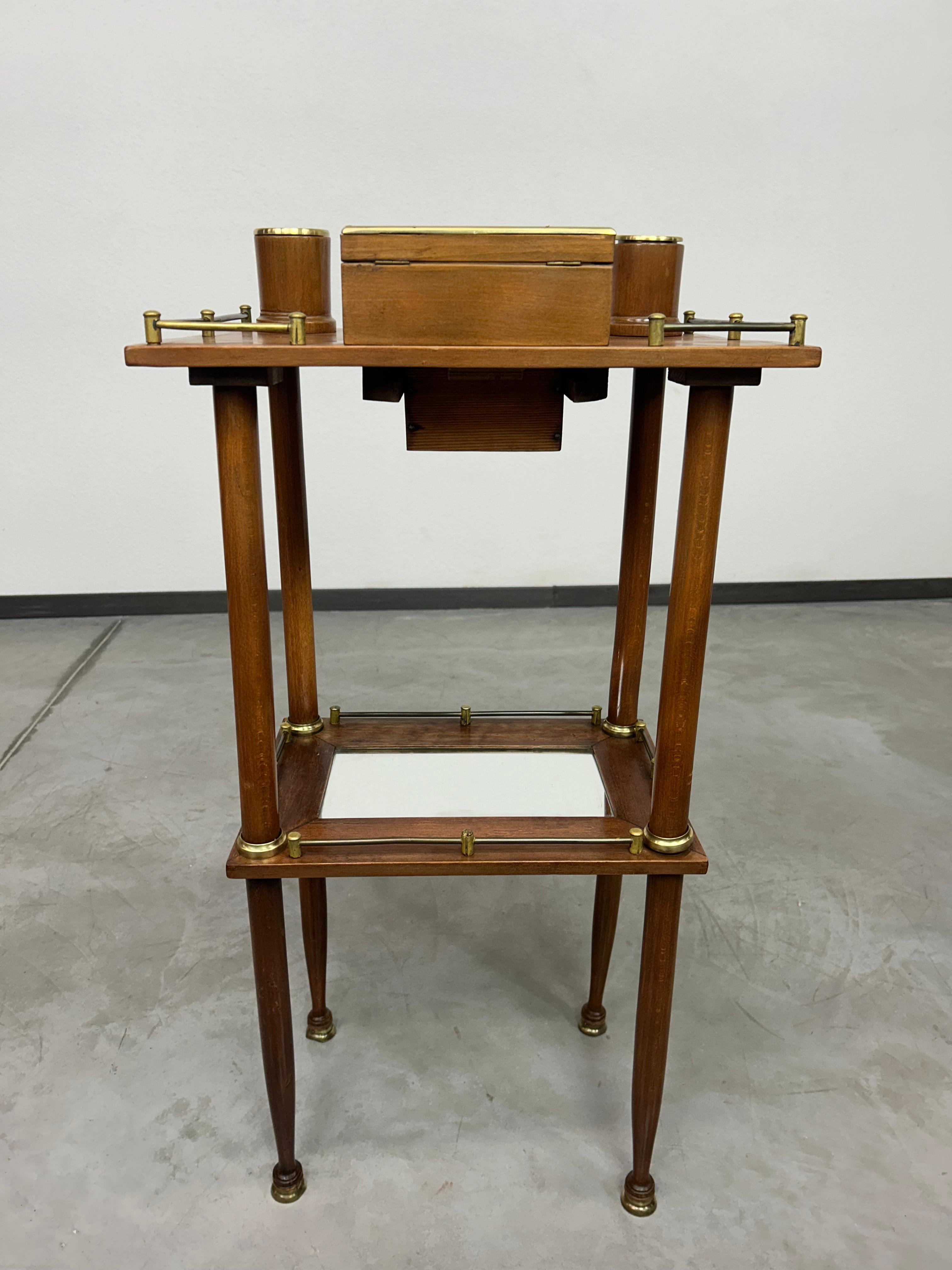 Table d'appoint Jugendstil pour fumeurs en vente 8