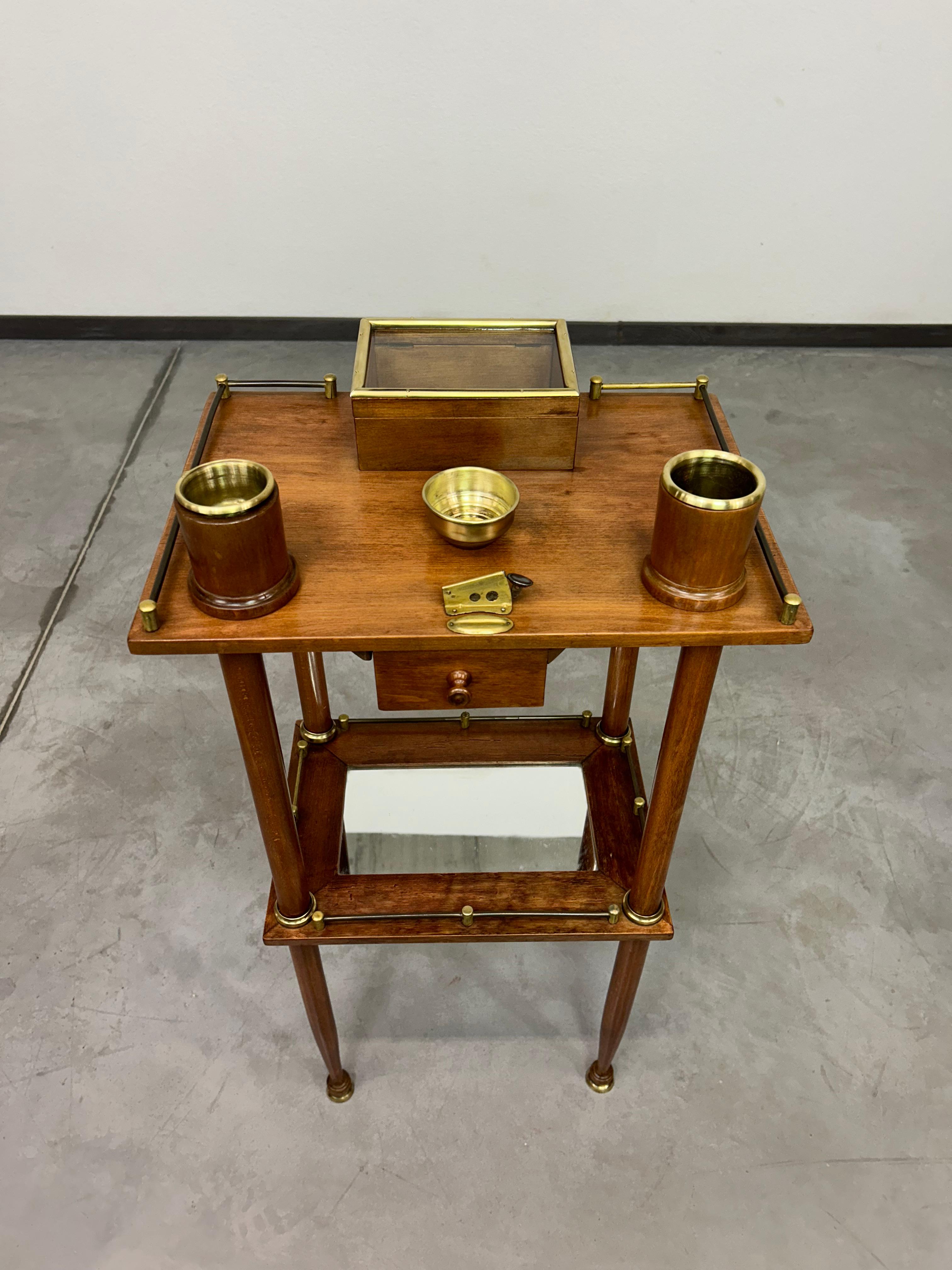 Autrichien Table d'appoint Jugendstil pour fumeurs en vente