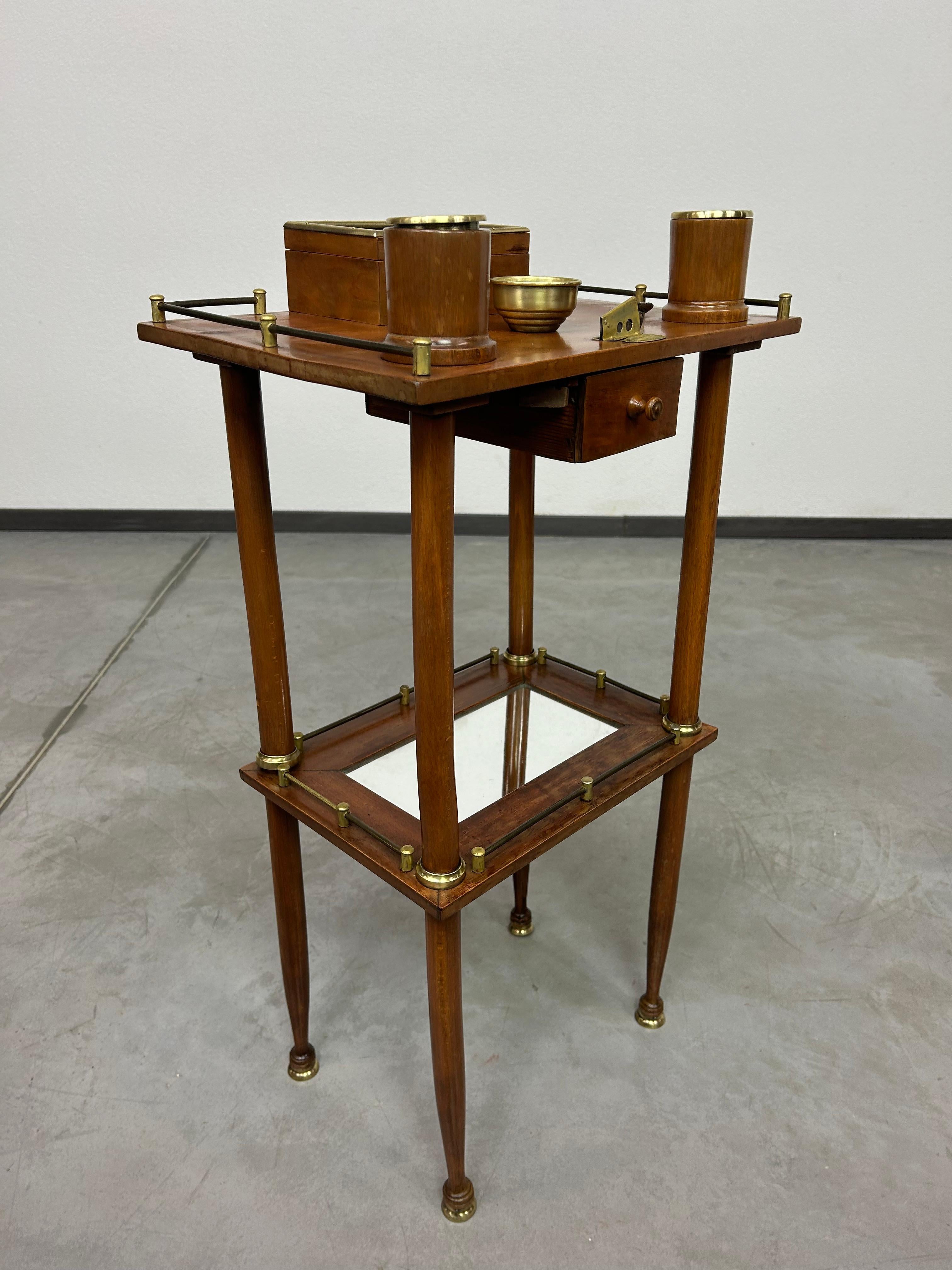 Table d'appoint Jugendstil pour fumeurs en vente 3