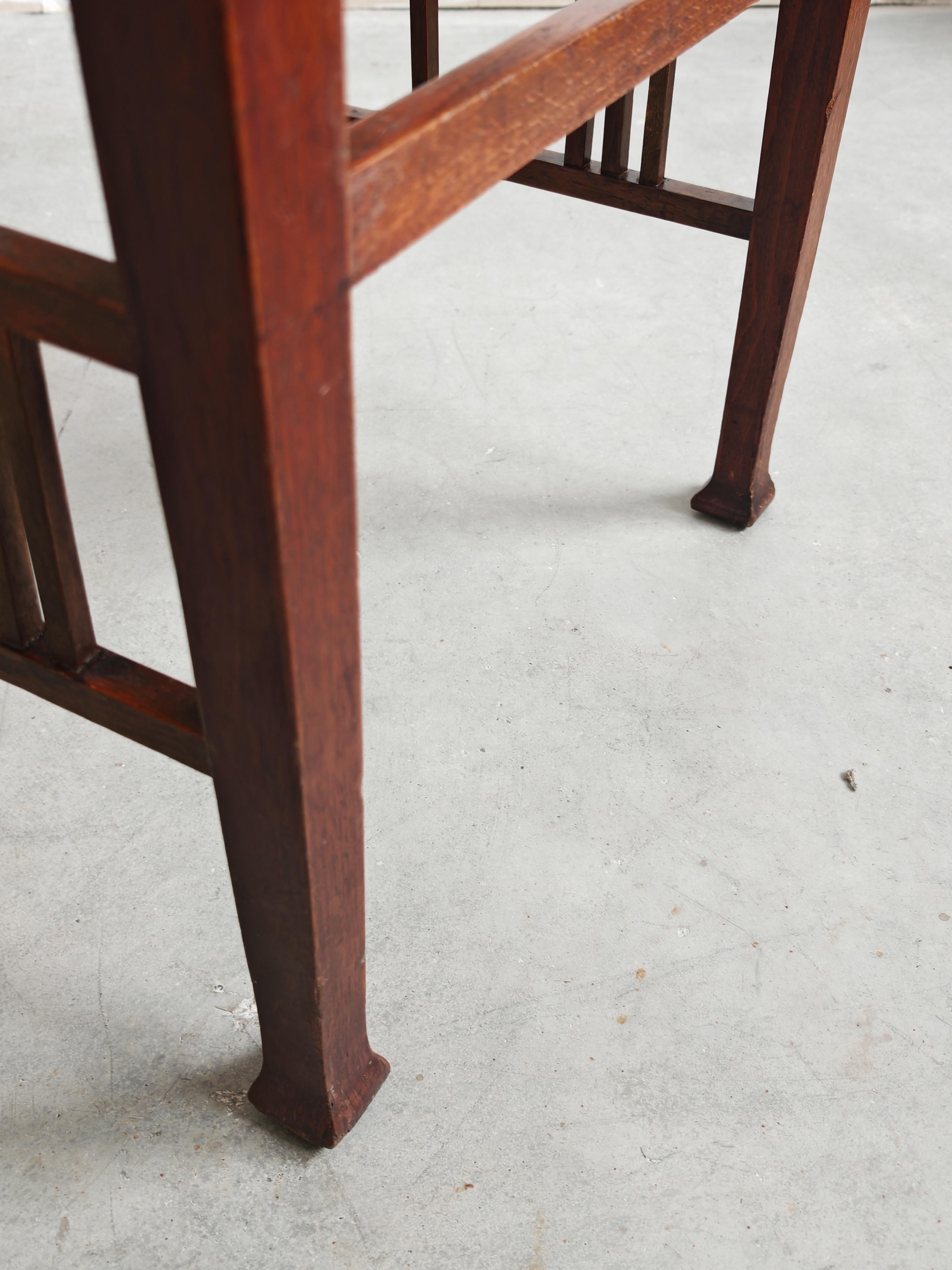 Tabouret Jugendstil en hêtre et acajou attr. à Otto Wagner, Autriche 1910s en vente 3