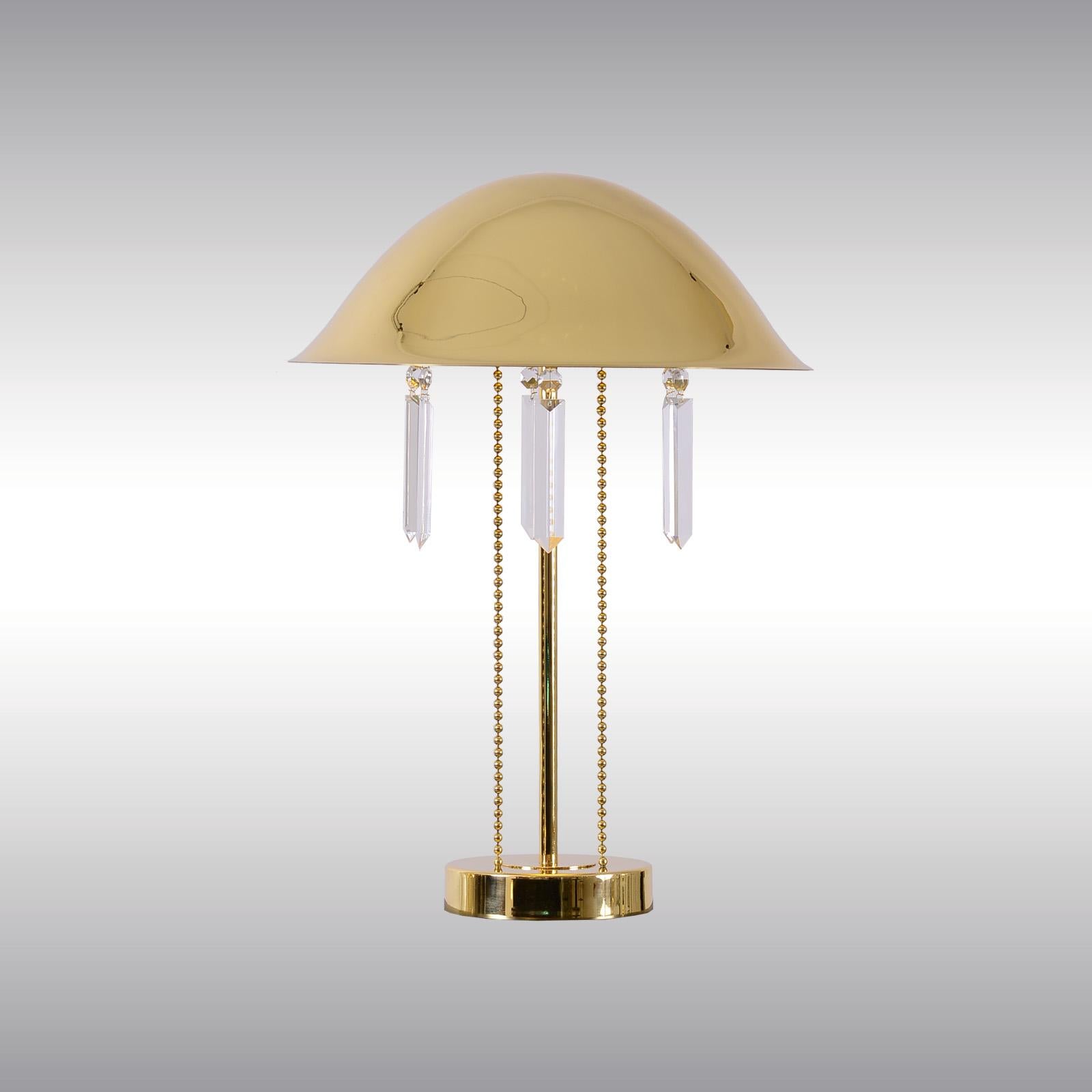 According to the famous pendant-lamp for the dining room and the entrance hall at the Purkersdorf Sanatorium designed by Josef Hoffmann in 1903, this table lamp matches perfectly.

Most components according to the UL regulations, with an additional