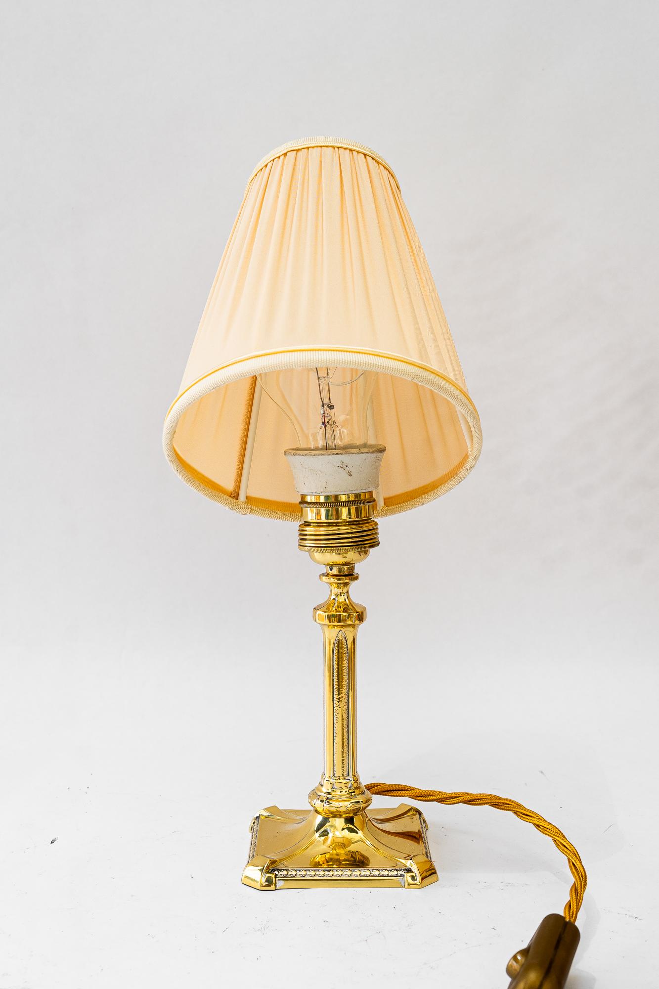 Autrichien Lampe de table Jugendstil avec abat-jour en tissu vienne vers 1910 en vente
