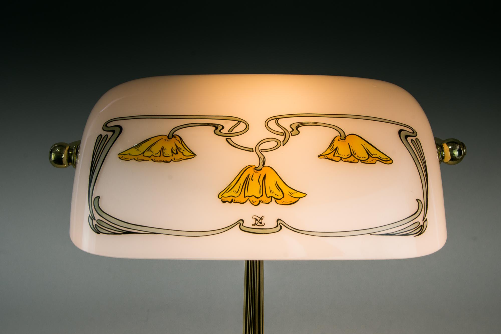 Lampe de table Jugendstil avec abat-jour en verre neuf, Vienne, vers 1908 en vente 4