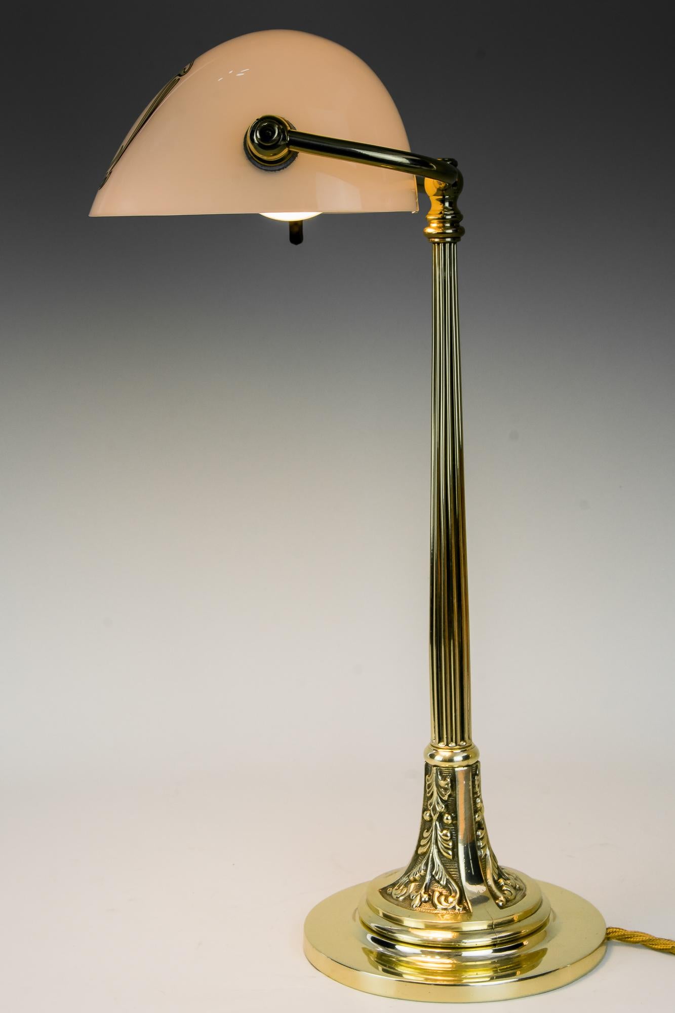 Jugendstil-Tischlampe mit New-Glas-Schirm, Wien, um 1908 im Angebot 3