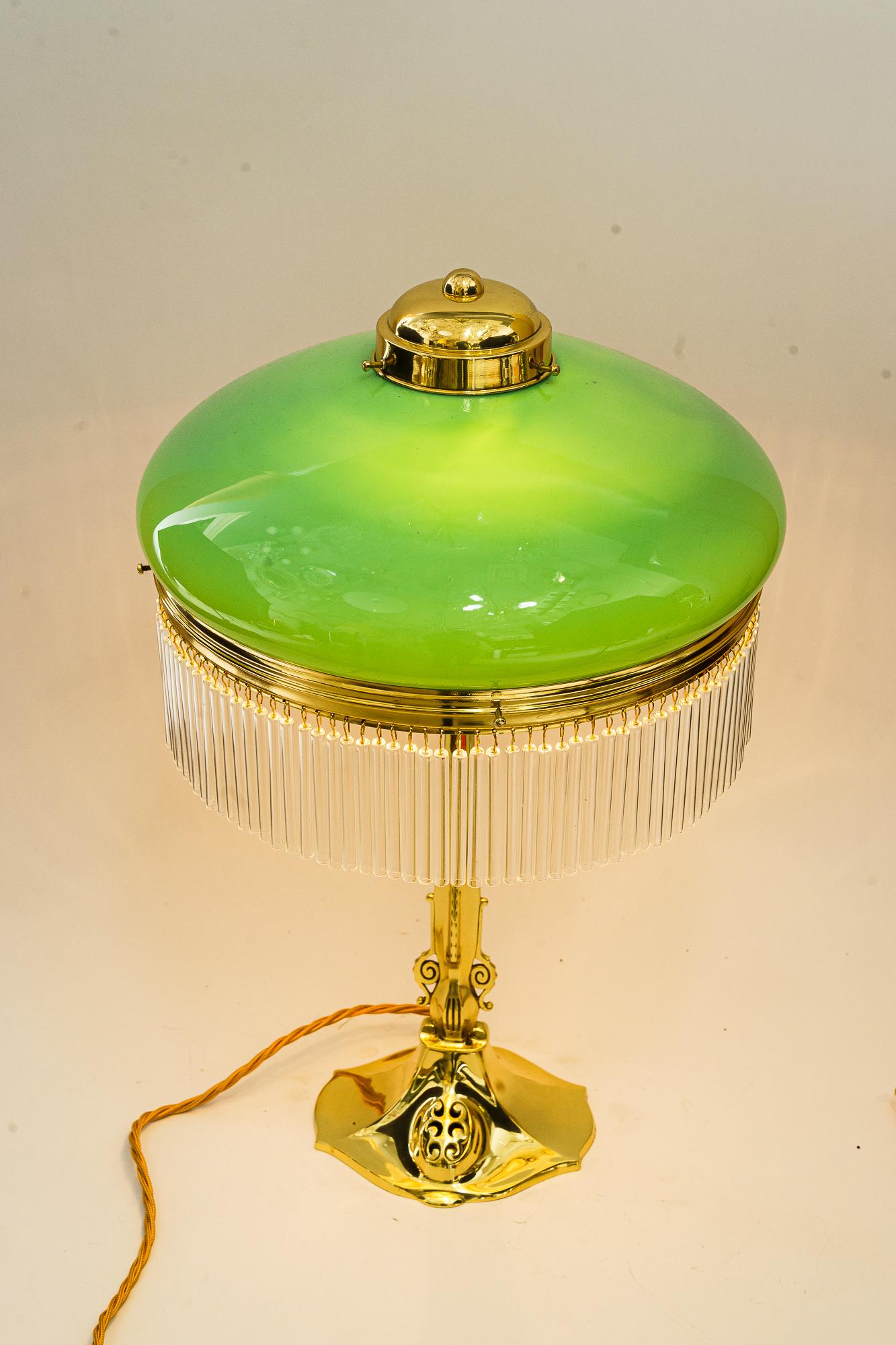 Jugendstil Tischlampe mit Opalglasschirm und Glasstäben Wien um 1910 im Angebot 2