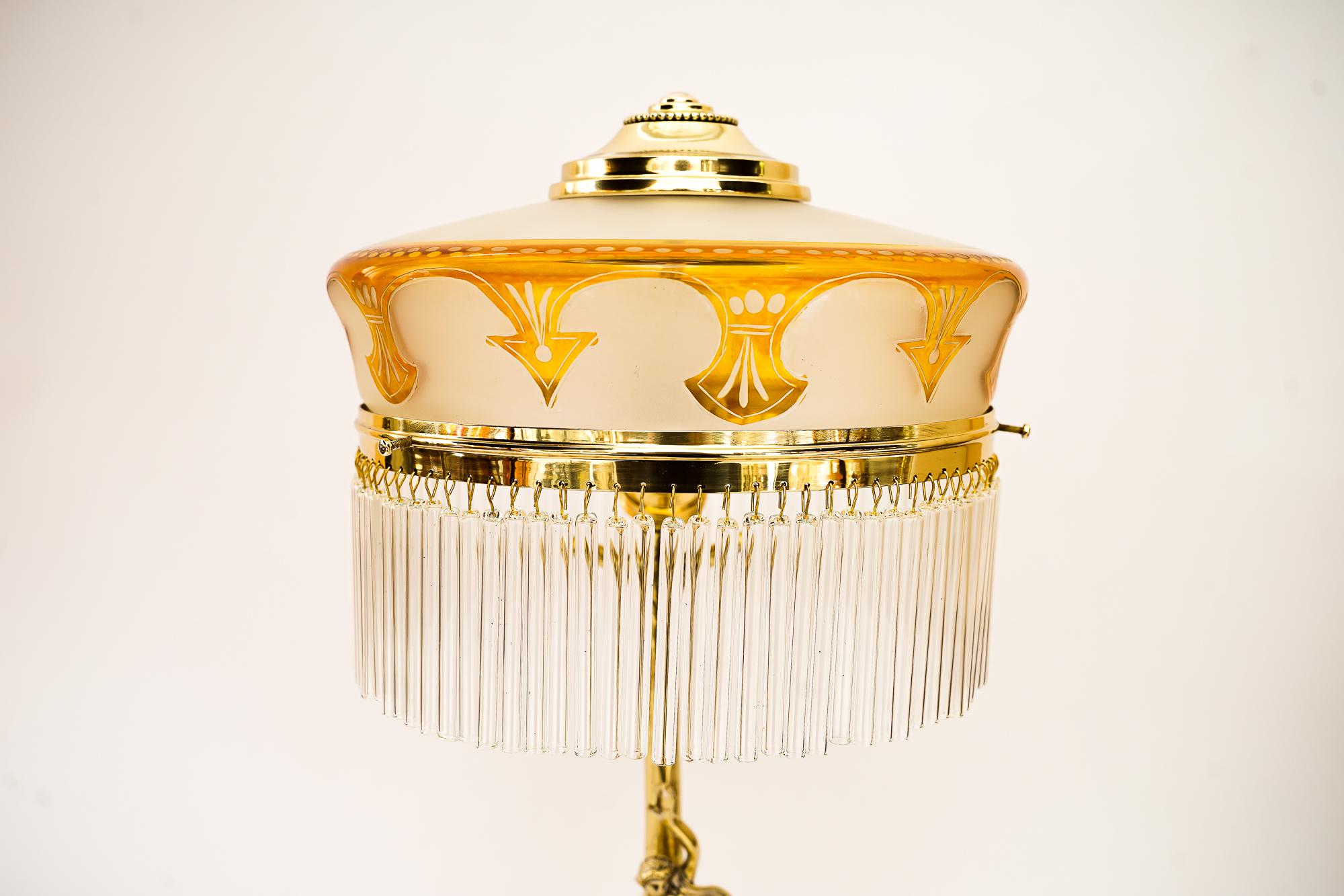 Jugendstil-Tischlampe mit originalem antikem Glasschirm Vienna aus den 1910er Jahren (Österreichisch) im Angebot