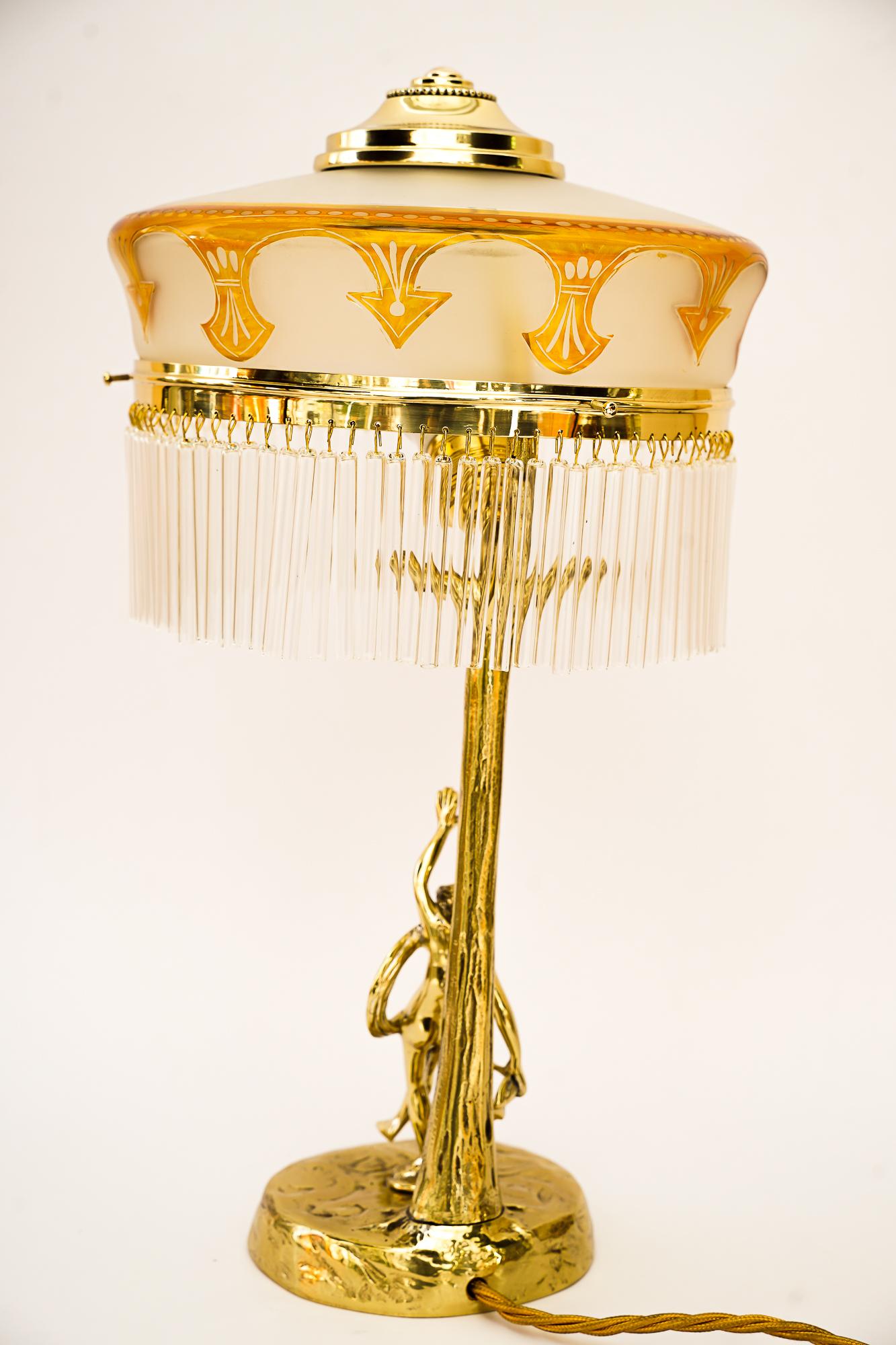Lampe de bureau Jugendstil avec abat-jour en verre antique d'origine viennois, années 1910 Bon état - En vente à Wien, AT