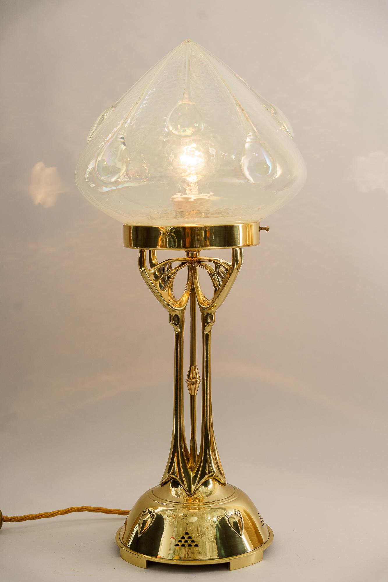 Jugendstil-Tischlampe mit originalem Opalglasschirm Vienna aus der Zeit um 1910  im Angebot 3