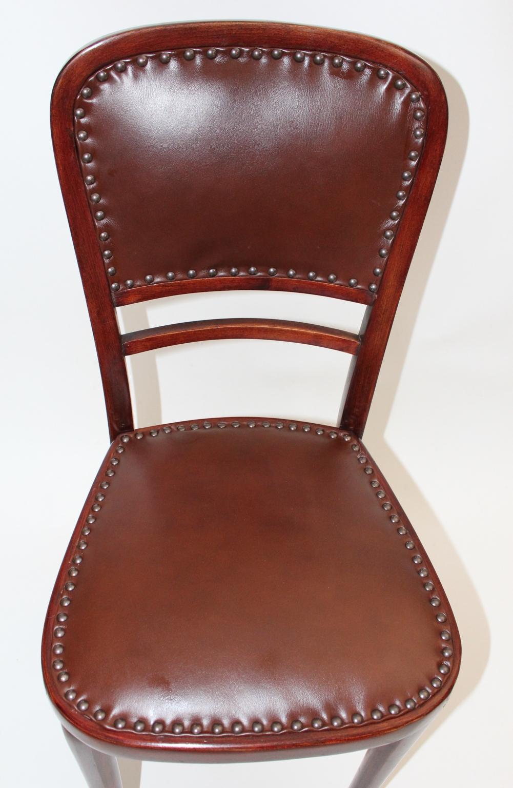 Early 20th Century Jugendstil Vintage Beech and Leather Chair Kat. Nr. 491 by Thonet, circa 1904