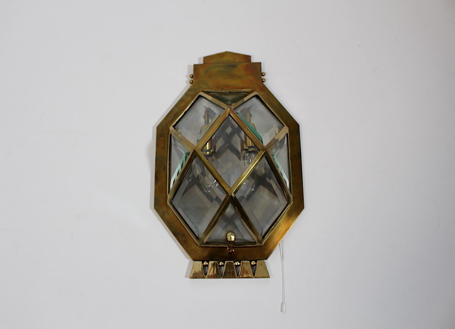 Jugendstil Vintage Brass Glass Geometric Sconce Wall Light circa 1910 Vienna 14