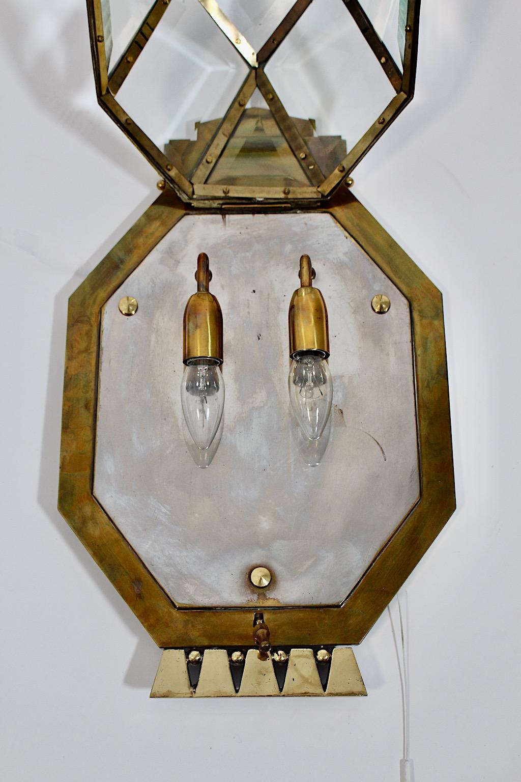 Jugendstil Vintage Geometric Sconce Wall Light Brass Glass circa 1910 Vienna For Sale 11
