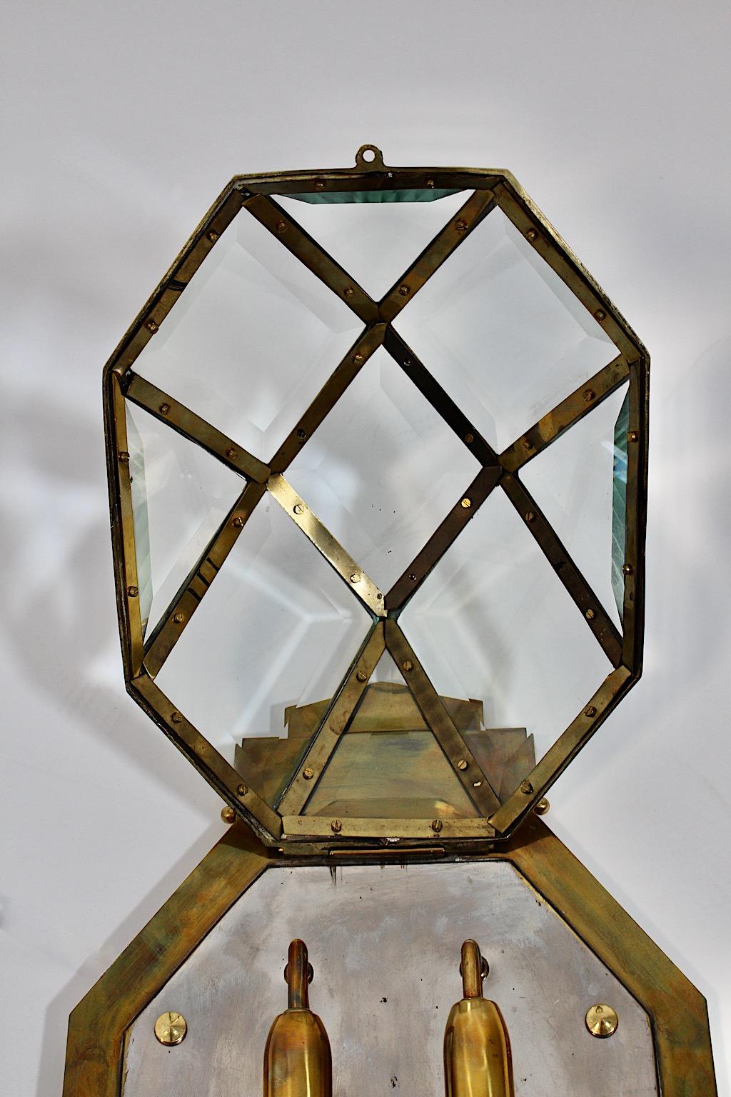 Jugendstil Vintage Geometric Sconce Wall Light Brass Glass circa 1910 Vienna For Sale 12