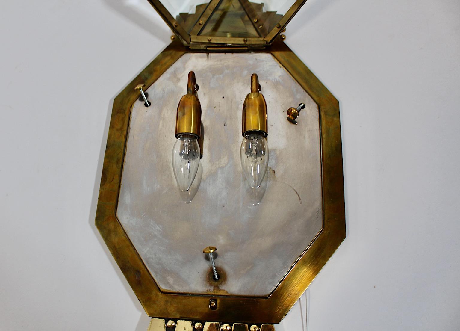 Jugendstil Vintage Geometric Sconce Wall Light Brass Glass circa 1910 Vienna For Sale 16