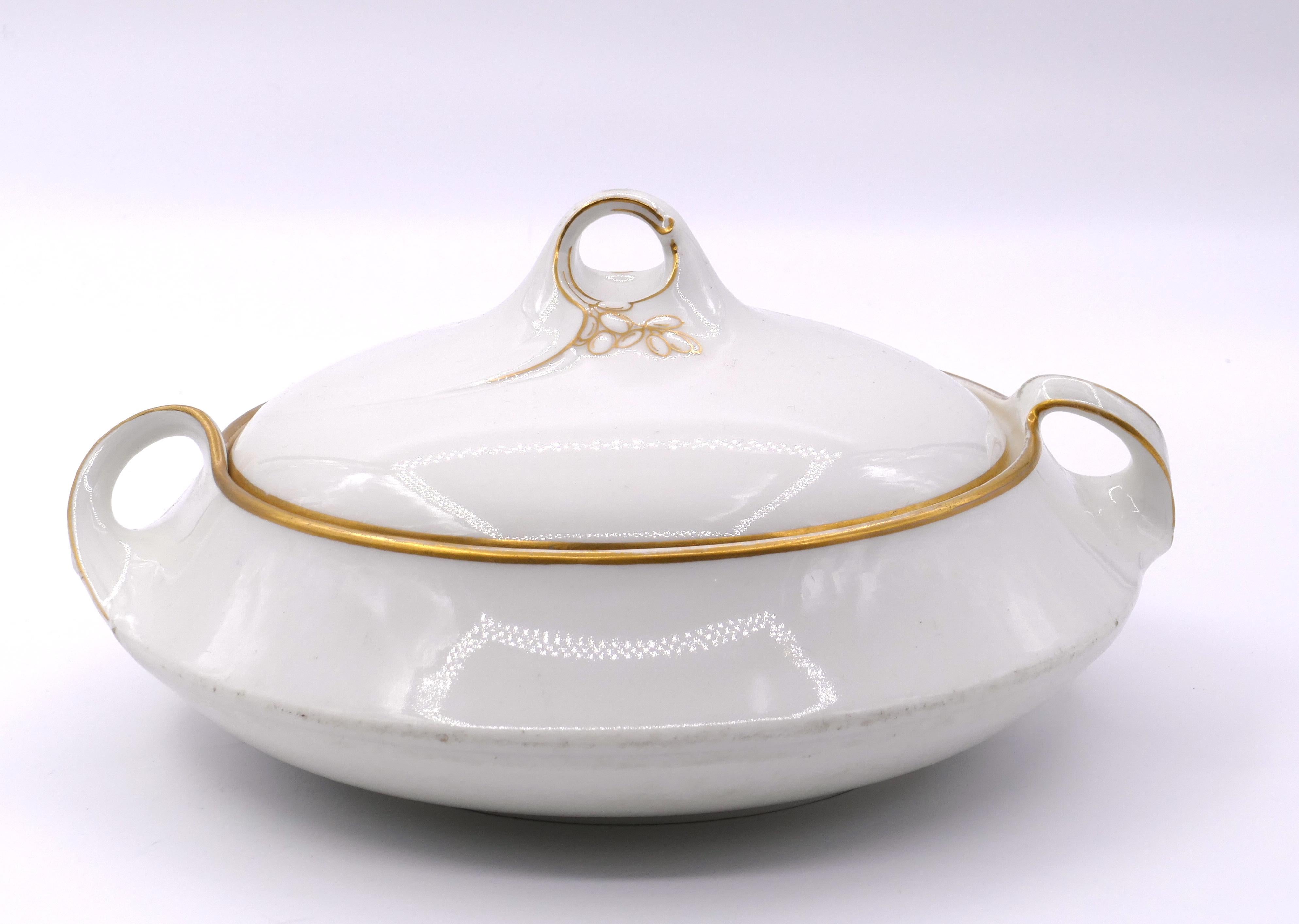 Jugenstil Porcelain Tureen by KPM Berlin, 20th Century In Good Condition In Roma, IT