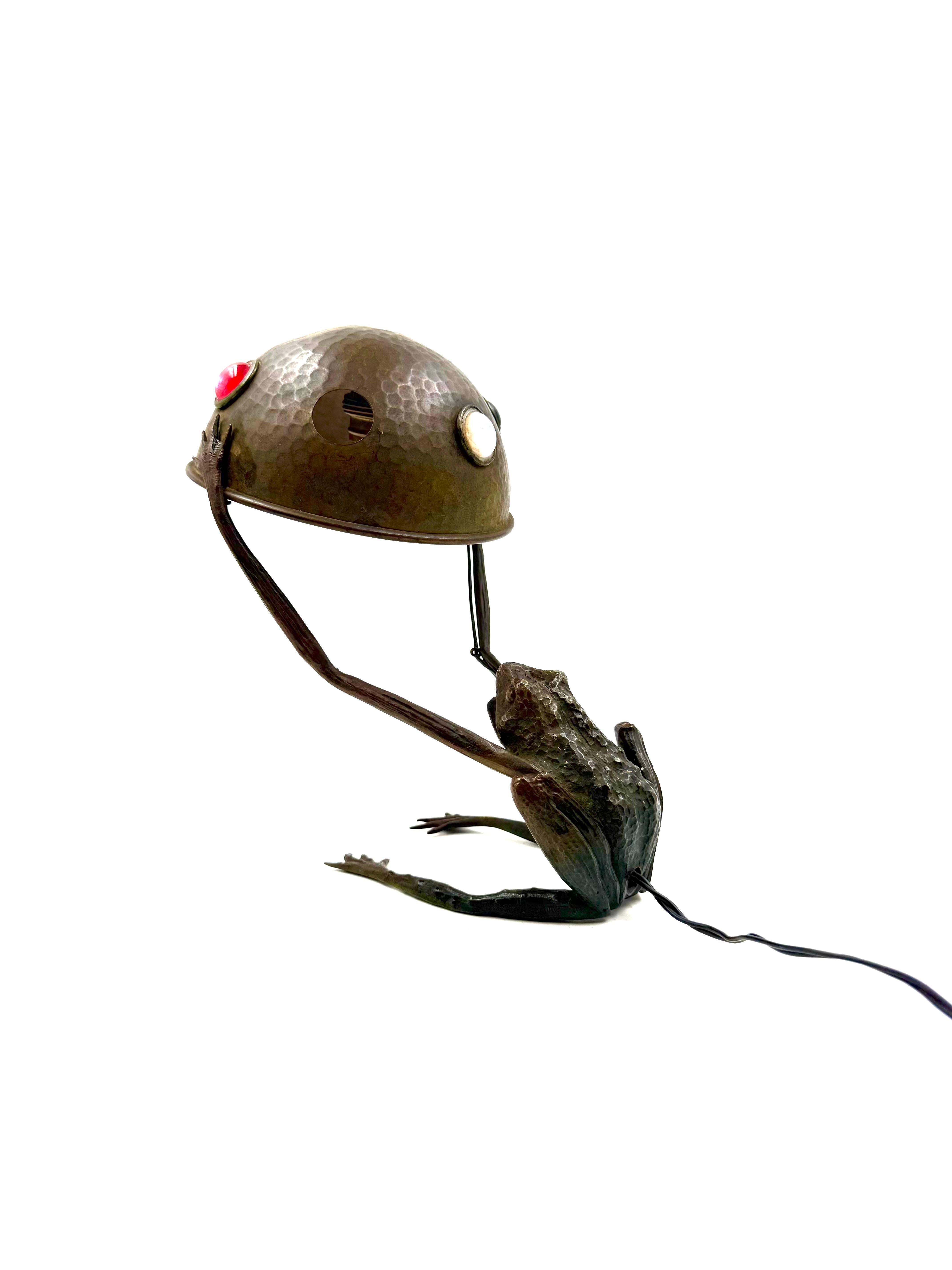 Early 20th Century Jugenstil rare frog shaped bronze lamp, Austria 1900s