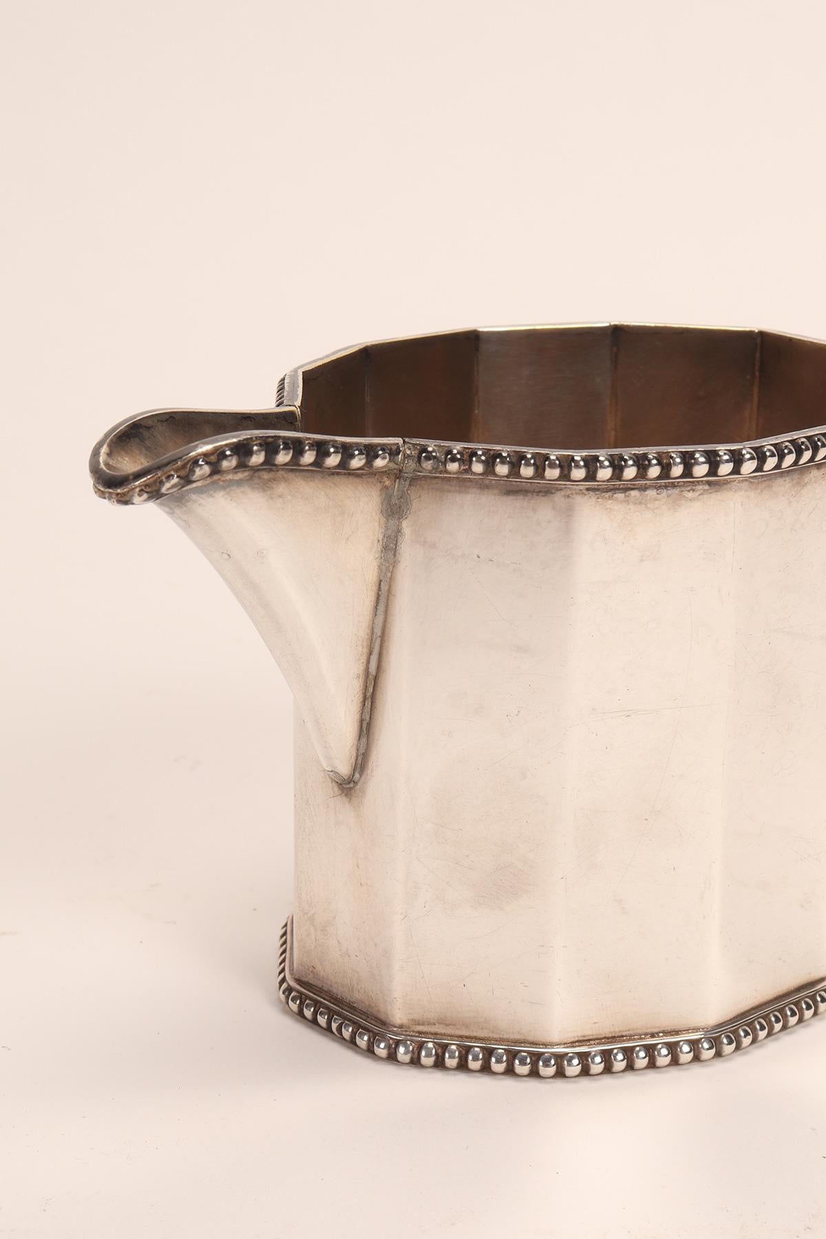 Silver Jugenstill milk jug by Wiener Werkstätte, Vienna, Austria 1920. For Sale