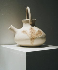 Juglet by Oikos Estudio