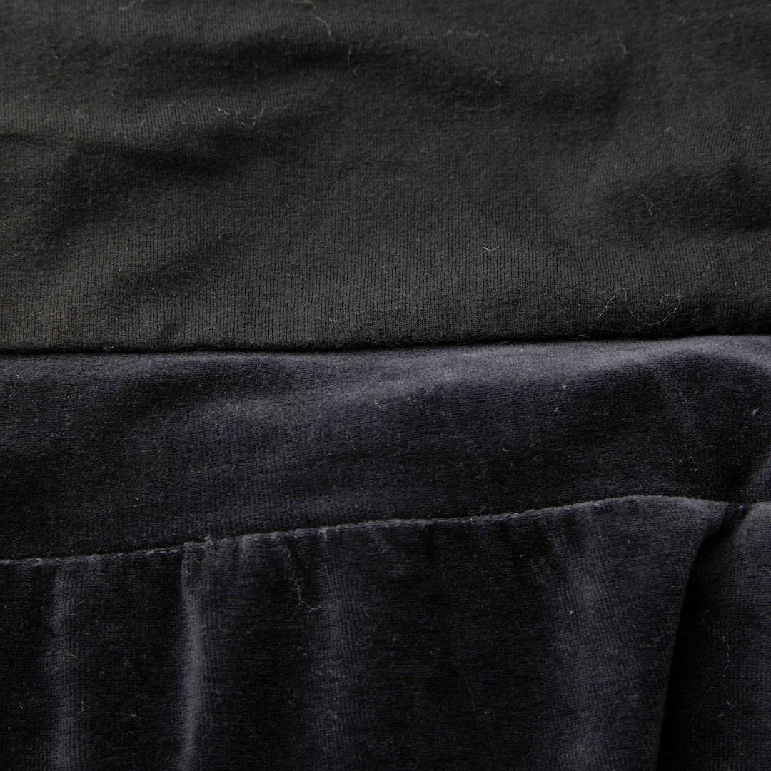 Juicy Couture Black & Navy Velvet Cropped Jumpsuit Size S In Good Condition For Sale In London, GB