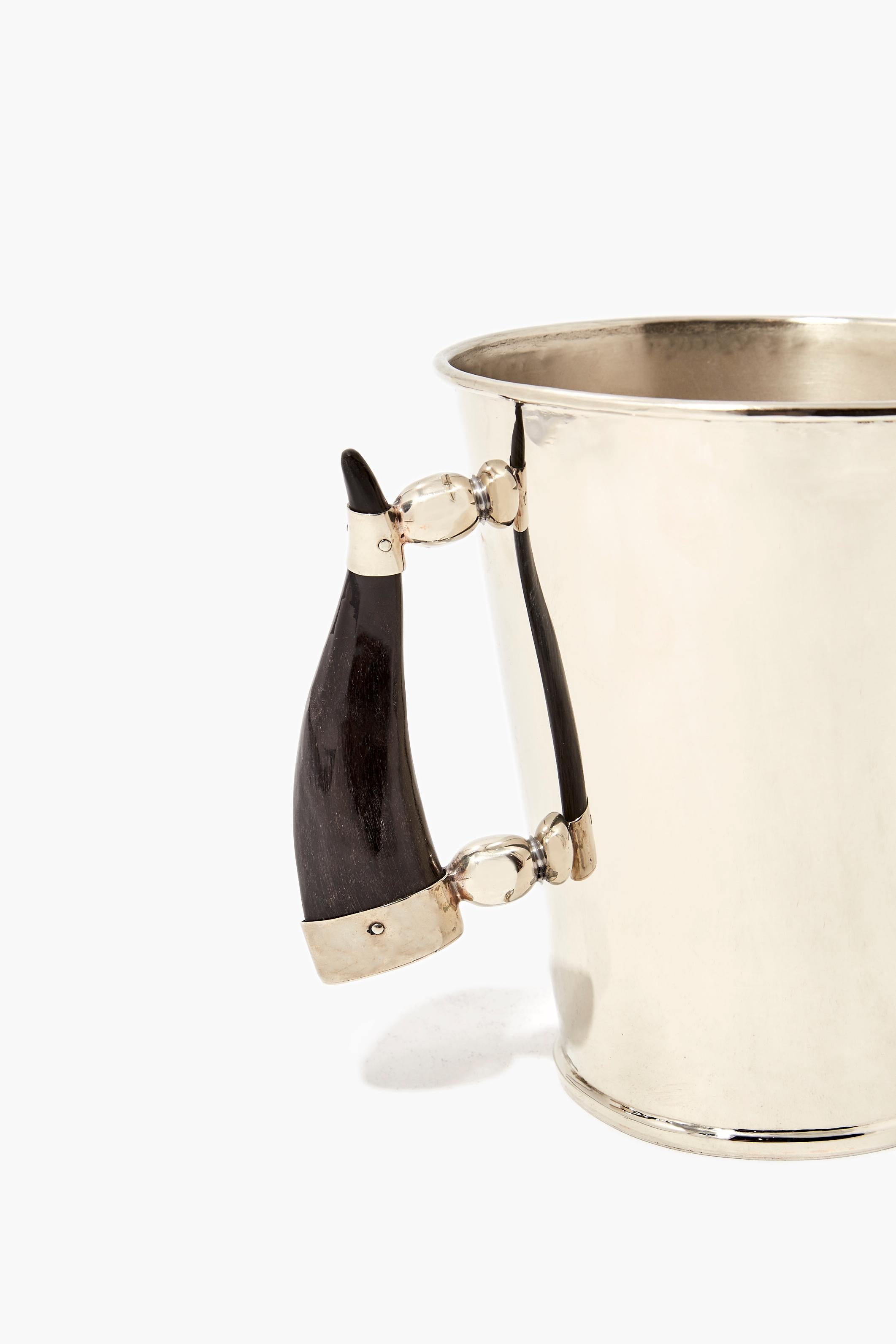 Modern JUJUY Medium Round Champagne Bucket, Silver Alpaca and Horn For Sale
