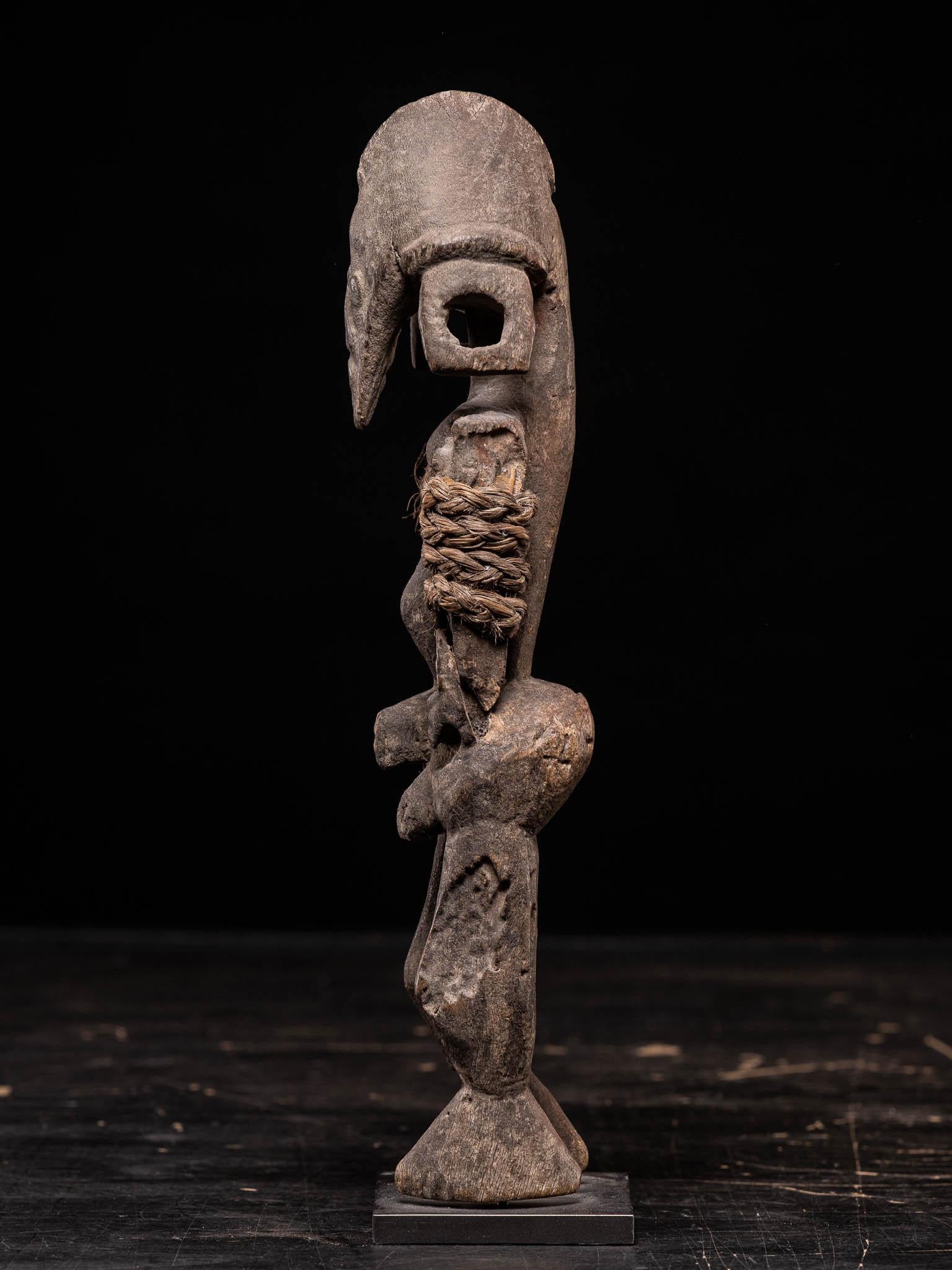 Jukun Commemorative  Royal Ancestor Figure, Jukun People, Northeastern Nigeria. (Nigerianisch) im Angebot