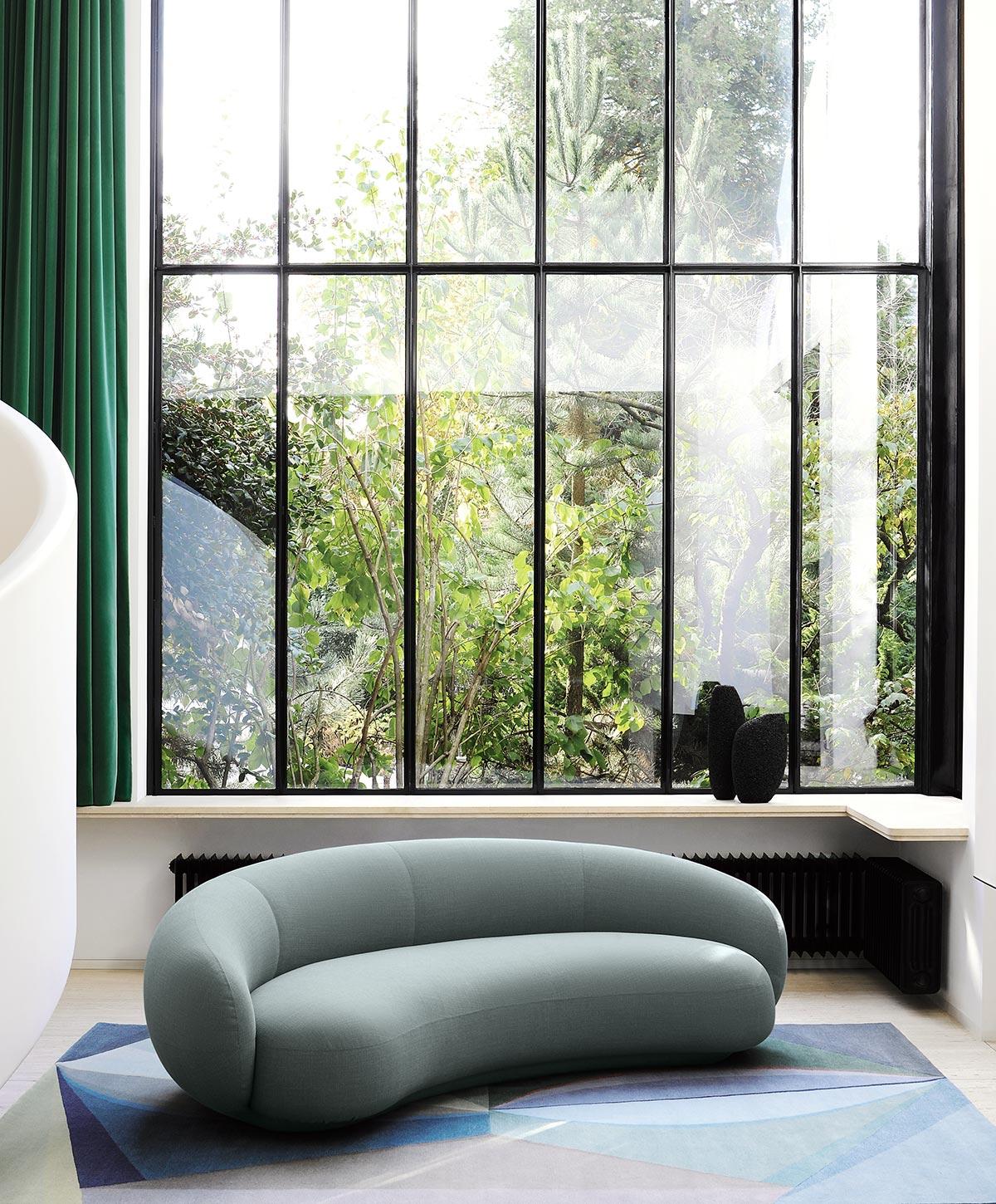 Designer: Jonas Wagell

Julep is influenced by the 1950s Avant-Garde movement, drawing upon its simplicity and grandeur, refined by a contemporary, romantic, feminine allure. Star of the series is the sofa, whose generous rounded lines provided