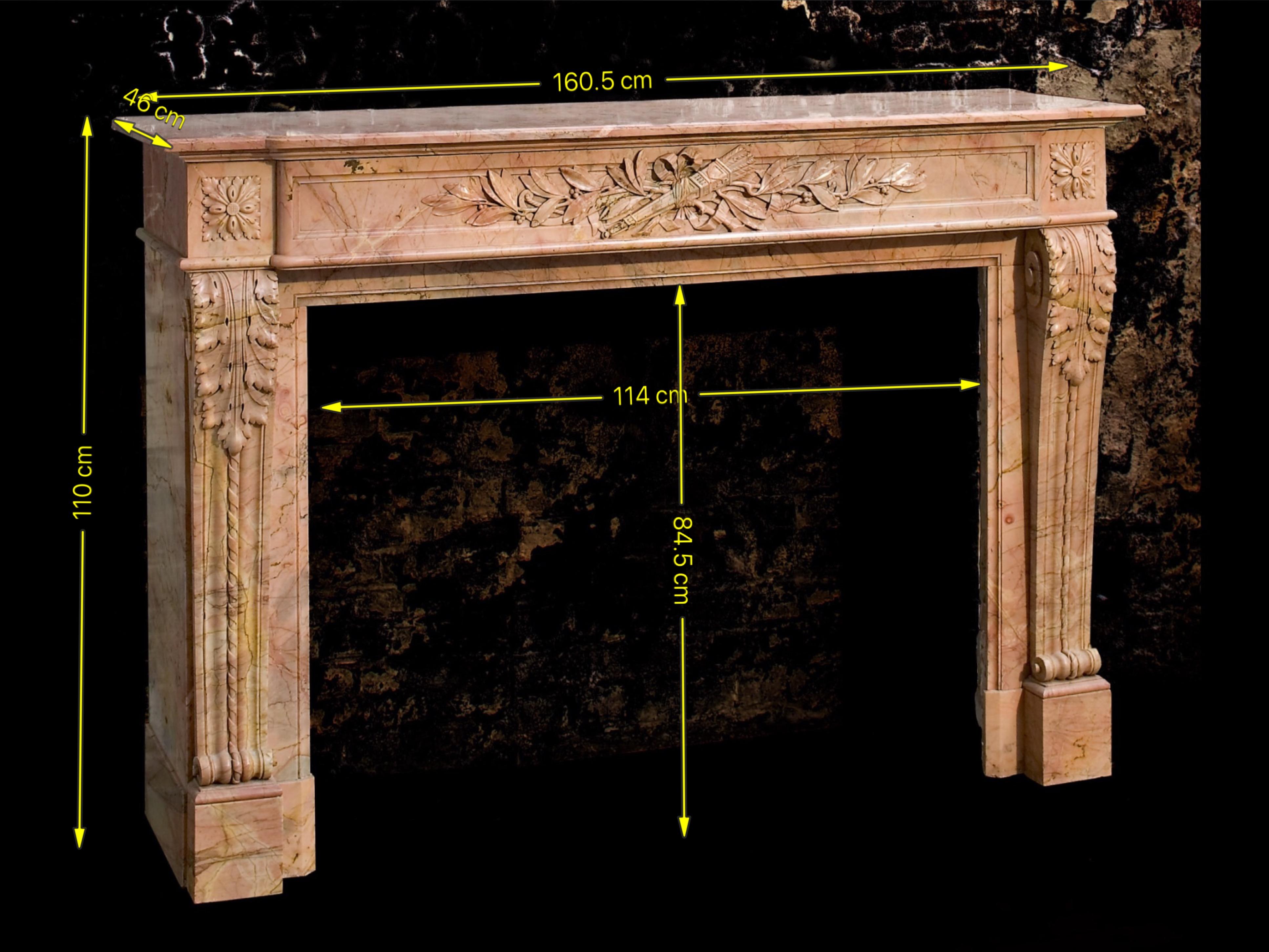 Directoire Cheminée Jaspe Du Var en marbre rose de Jules Cantini pour la décoration design haut de gamme en vente