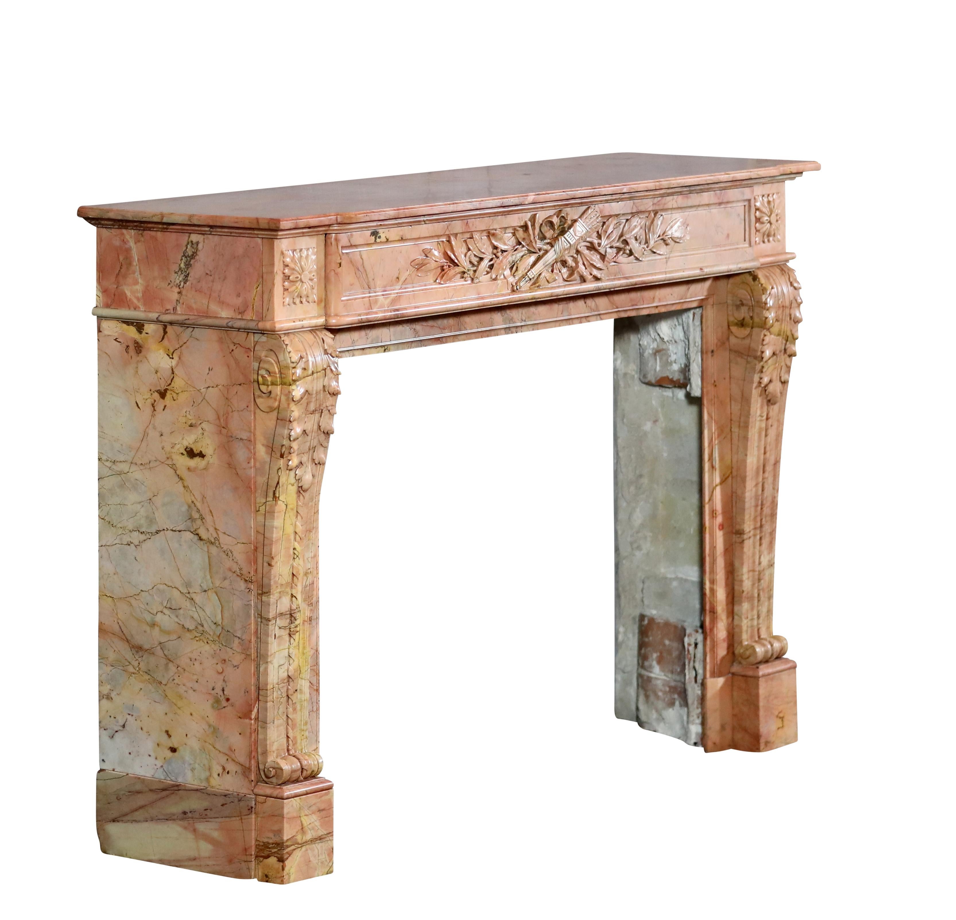 XIXe siècle Cheminée Jaspe Du Var en marbre rose de Jules Cantini pour la décoration design haut de gamme en vente