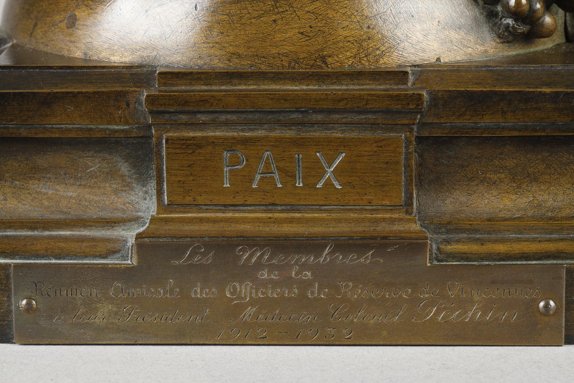La pace
di Jules COUTAN (1848-1939)

Scultura in bronzo con una patina marrone scuro sfumata
firmato sulla base 