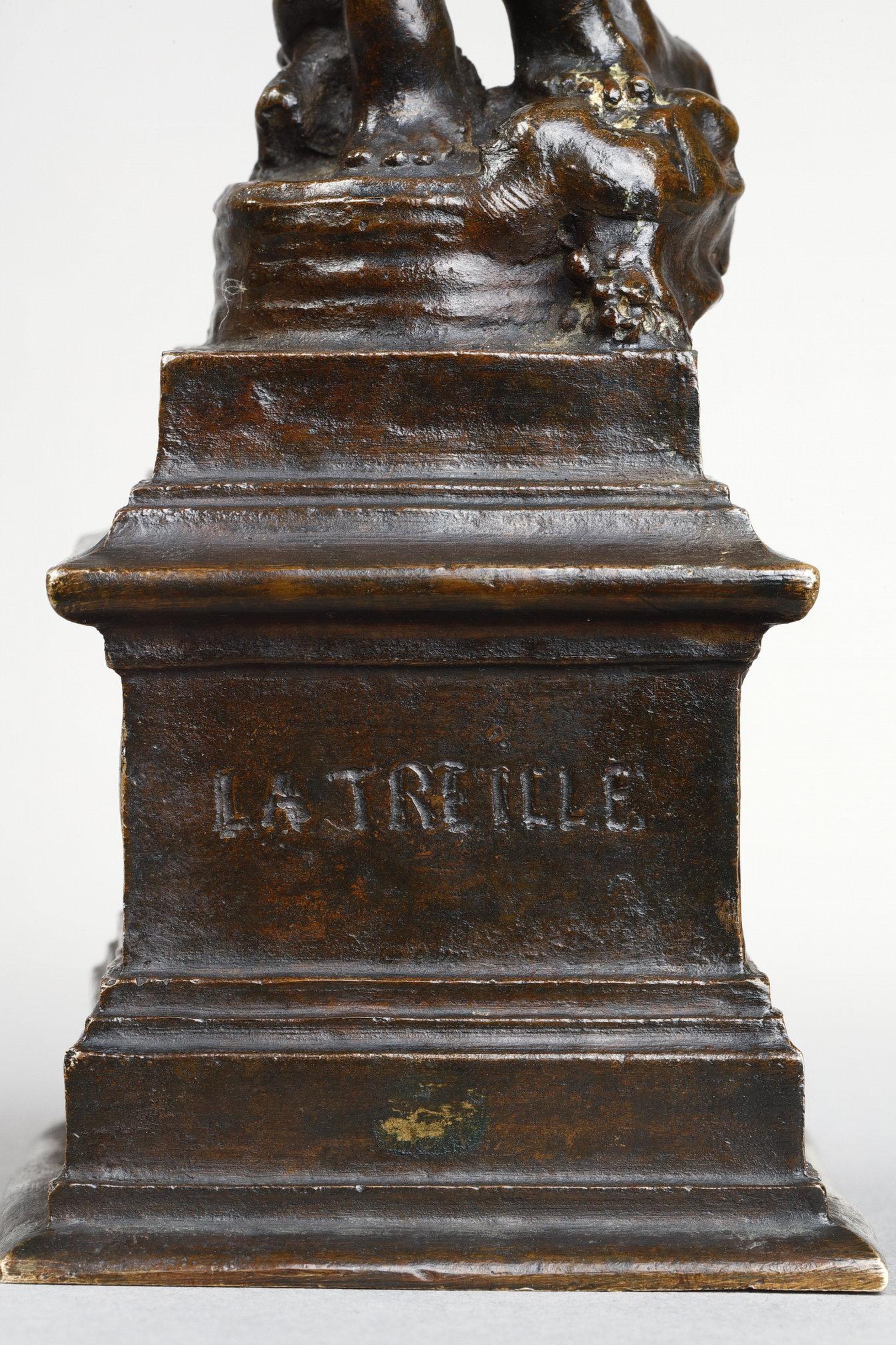 La Treille
(La treille)
par Jules DESBOIS (1851-1935)

Une sculpture en bronze réalisée en bronze avec une patine brun foncé nuancée
Cette œuvre est composée d'une figure féminine et de son socle, intitulée au recto 