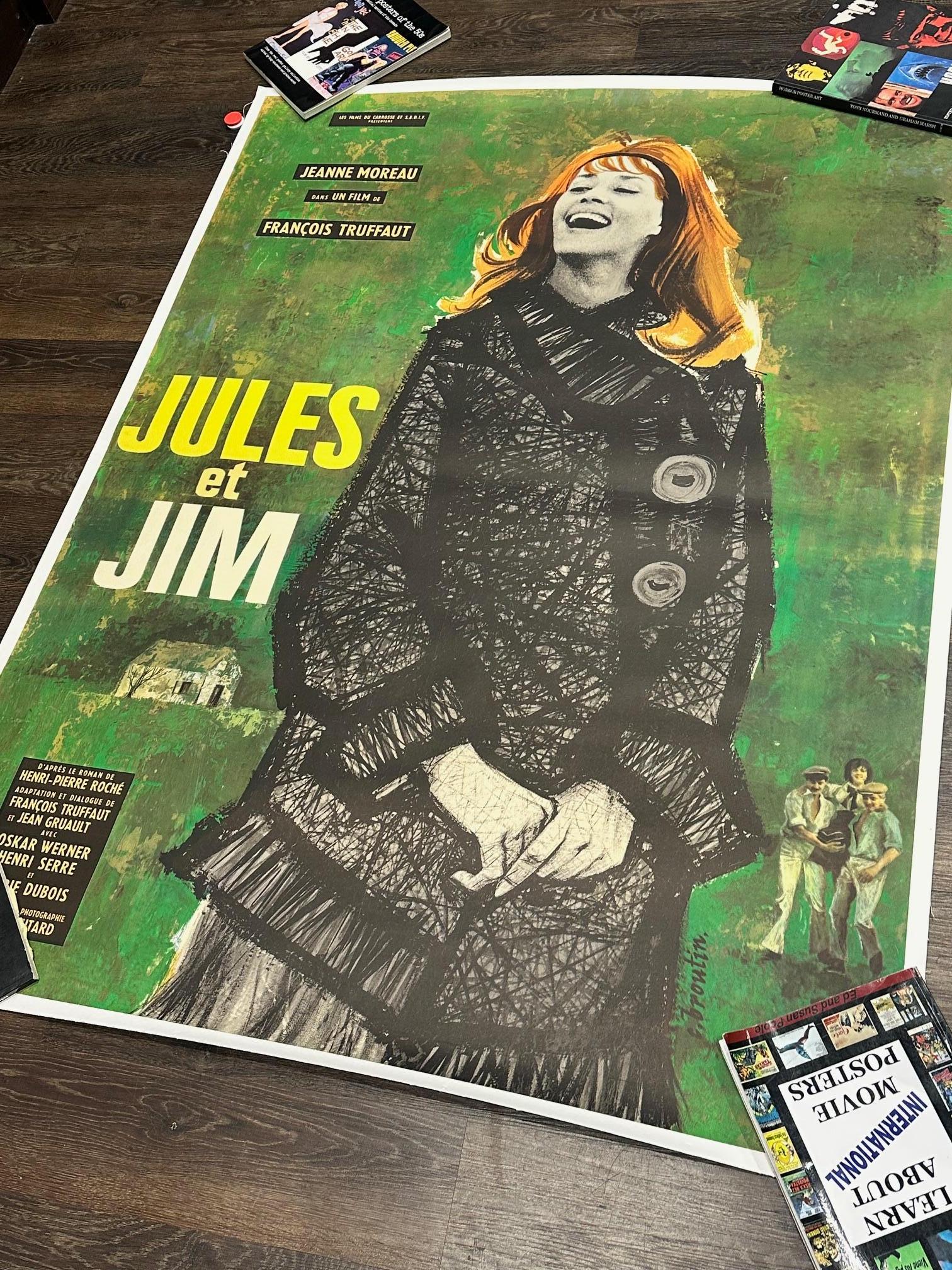Jules Et Jim / Jules And Jim (1962)
Un pannello originale (47 x 63 pollici)

Jules et Jim, girato nel 1962, è il terzo film di François Truffaut (dopo I 400 colpi del 1959 e Spara al piano del 1960) ed è basato sul romanzo semi-autobiografico di