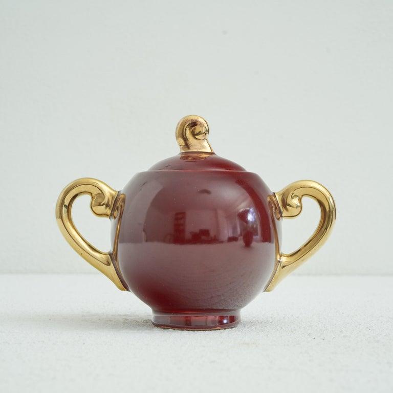 Terracotta Set da caffè in studio belga Jules Guérin 'Sang de Boeuf' e oro, anni '60 in vendita