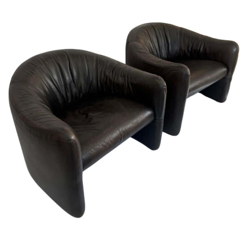 Mid-Century Modern Jules Heumann for Metropolitan Pair of Leather Club Chairs For Sale