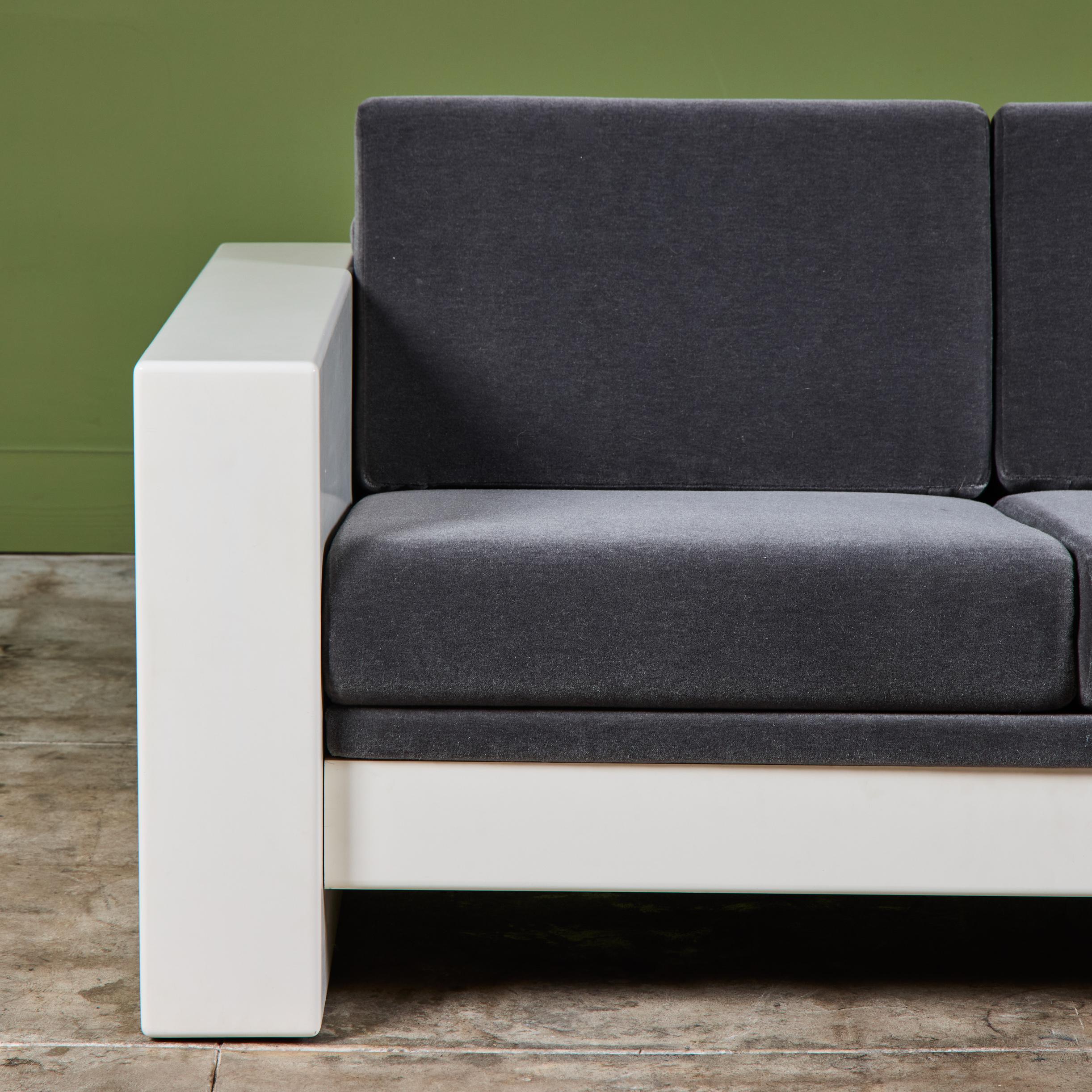 Jules Heumann Loveseat für Metropolitan Furniture im Angebot 5