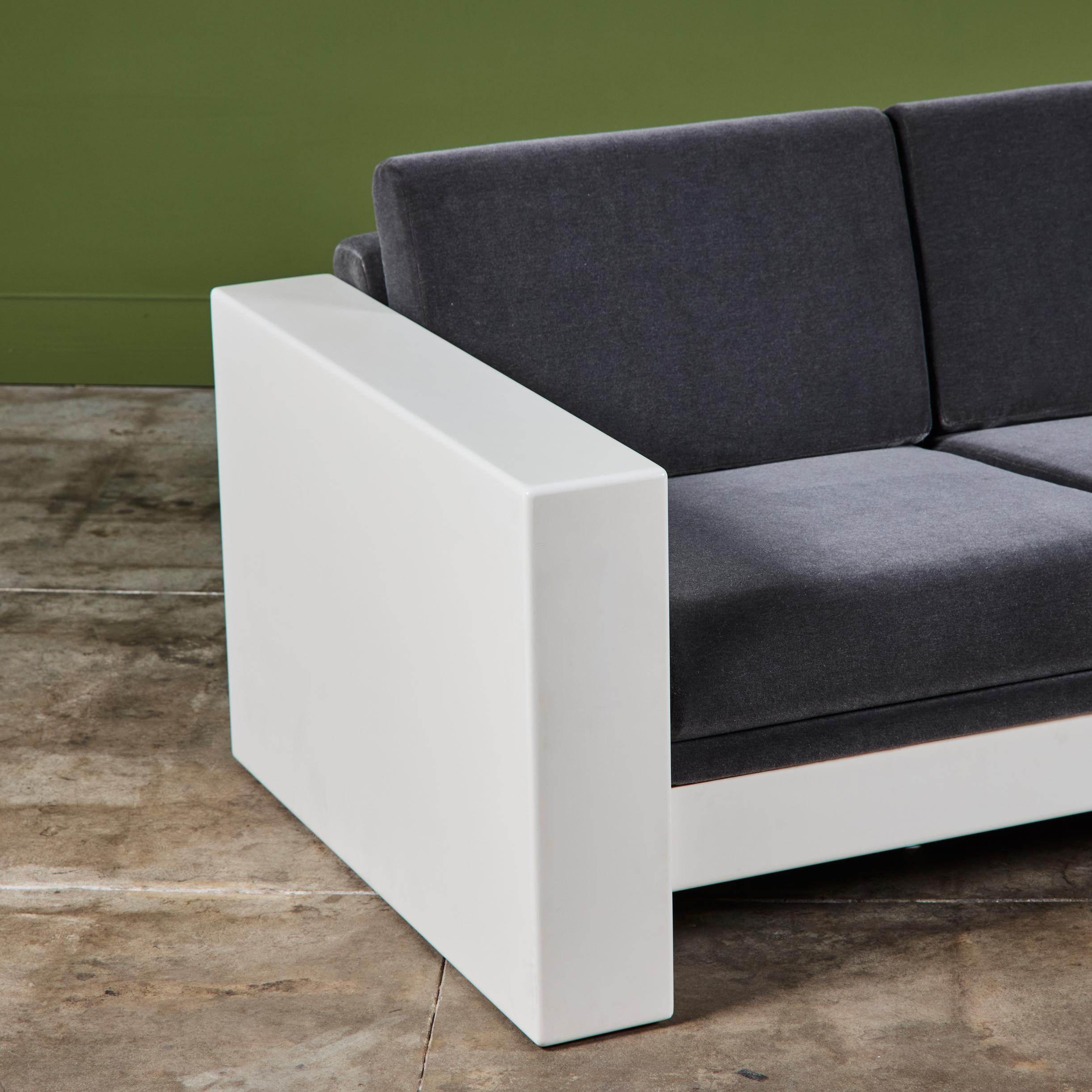 Jules Heumann Loveseat für Metropolitan Furniture im Angebot 6