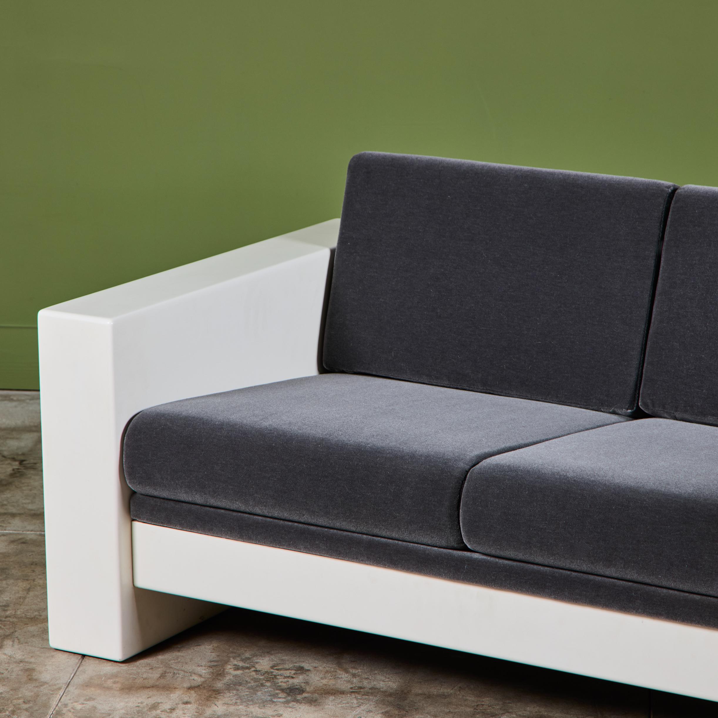 Jules Heumann Loveseat für Metropolitan Furniture im Angebot 9