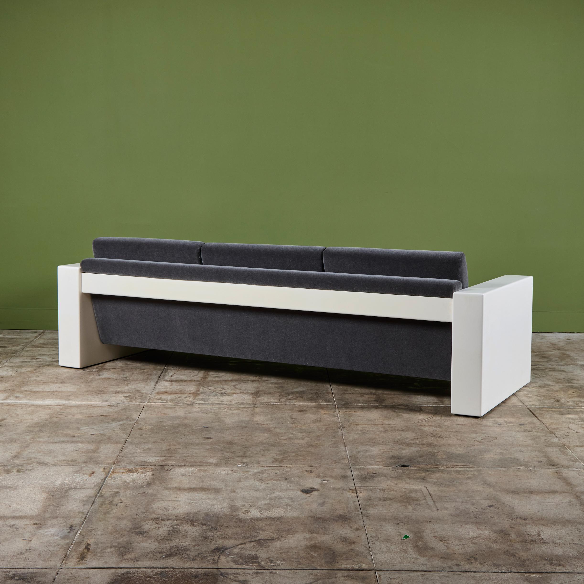 Jules Heumann Sofa für Metropolitan Furniture im Angebot 2