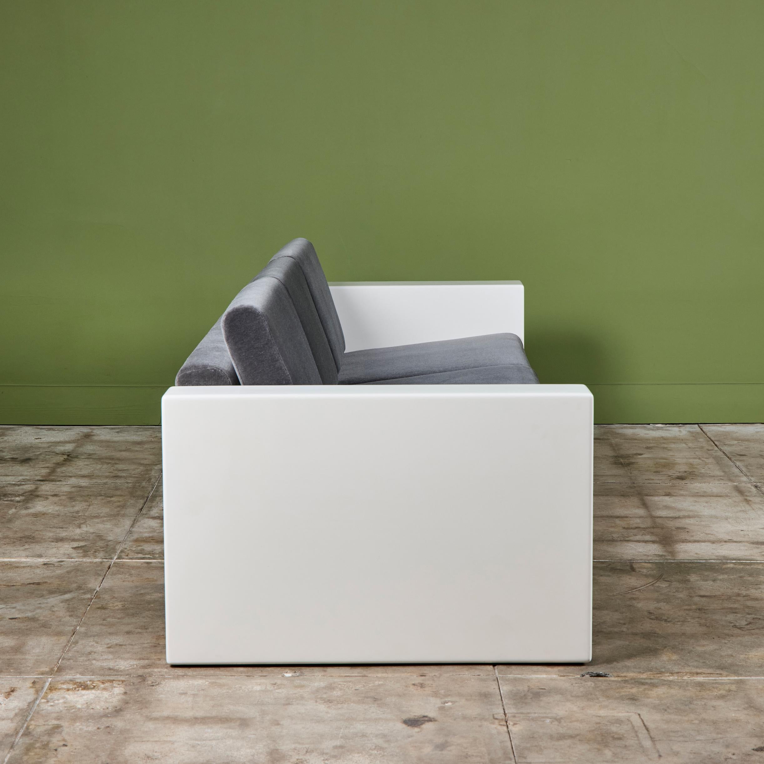 Jules Heumann Sofa für Metropolitan Furniture im Angebot 3