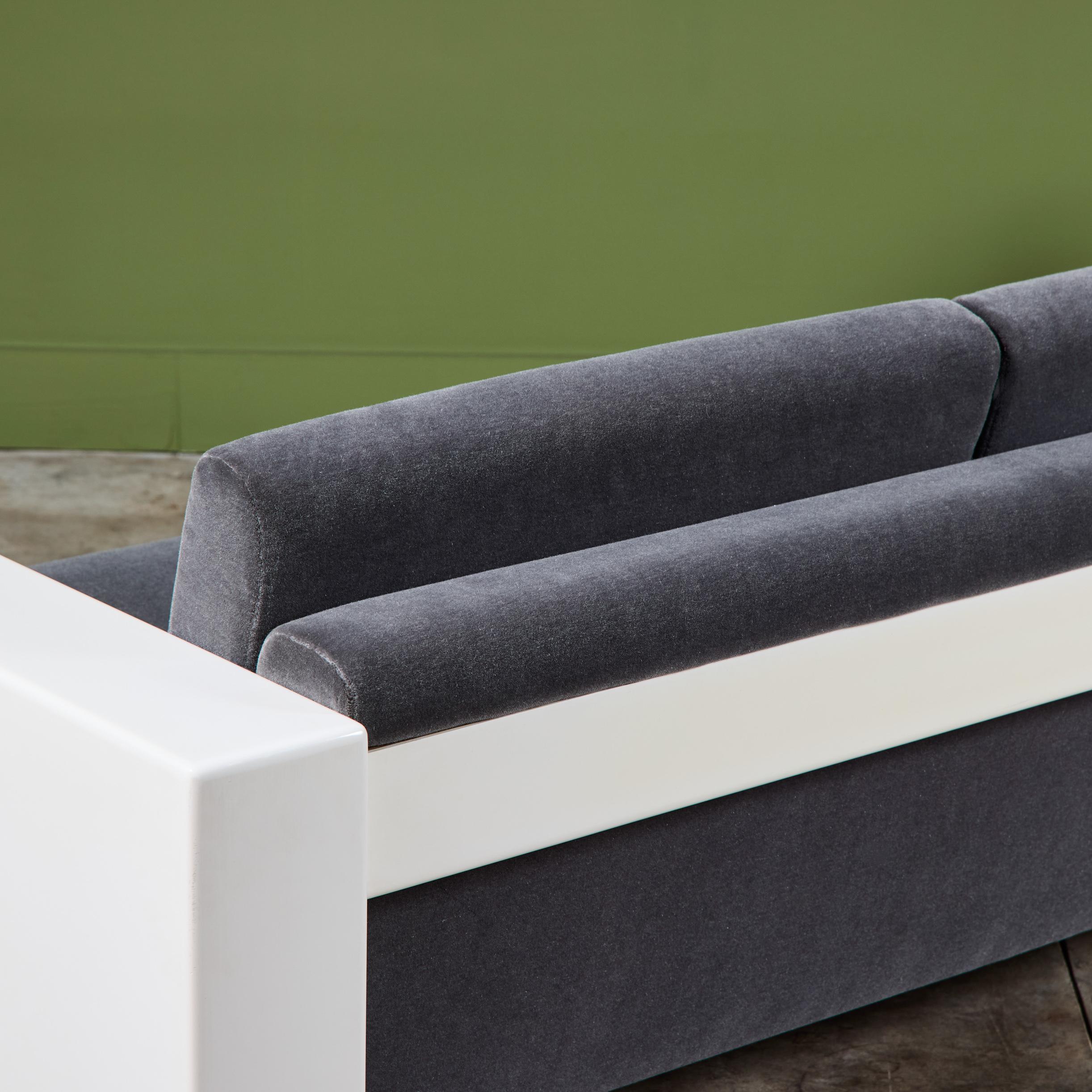 Jules Heumann Sofa für Metropolitan Furniture im Angebot 8