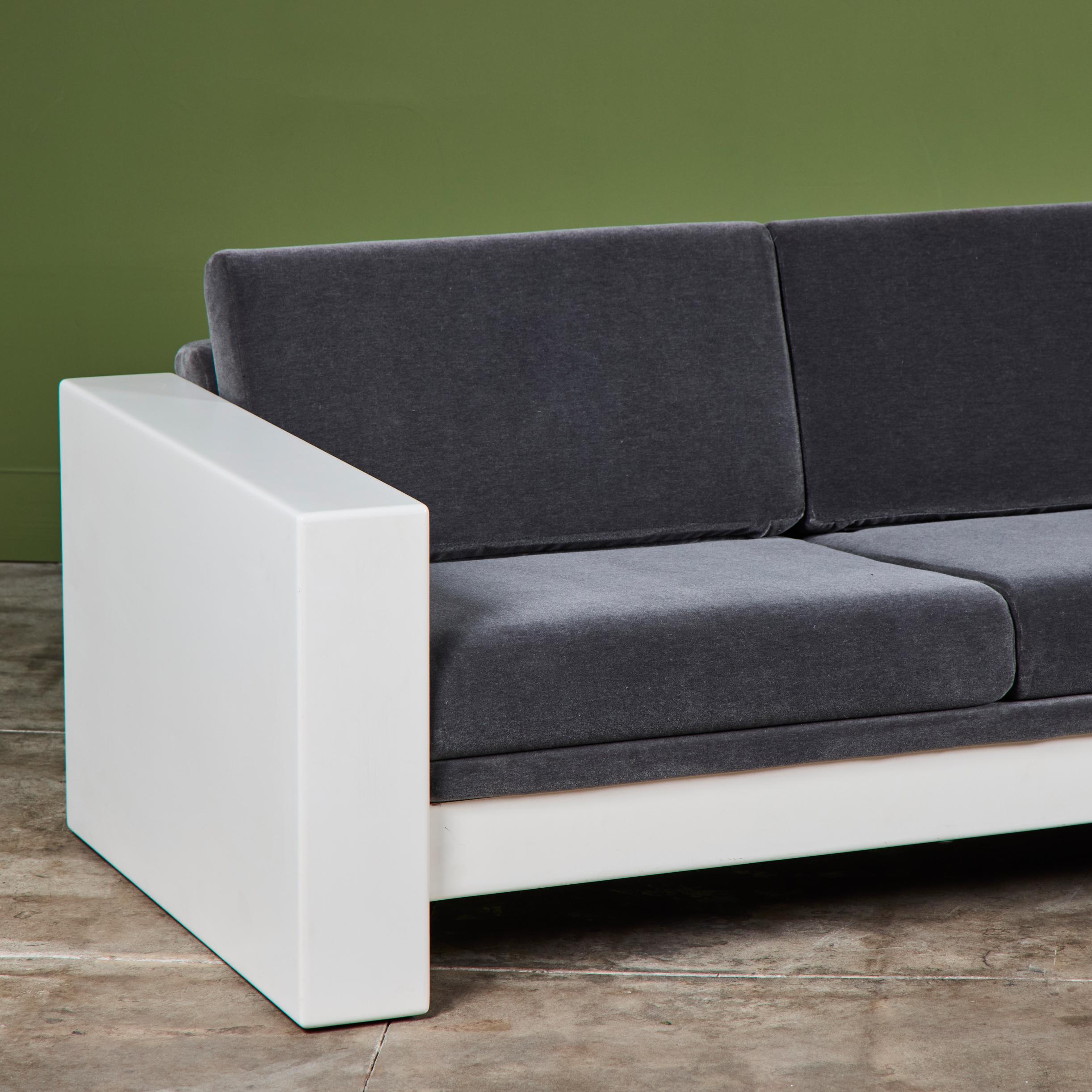 Jules Heumann Sofa für Metropolitan Furniture im Angebot 10