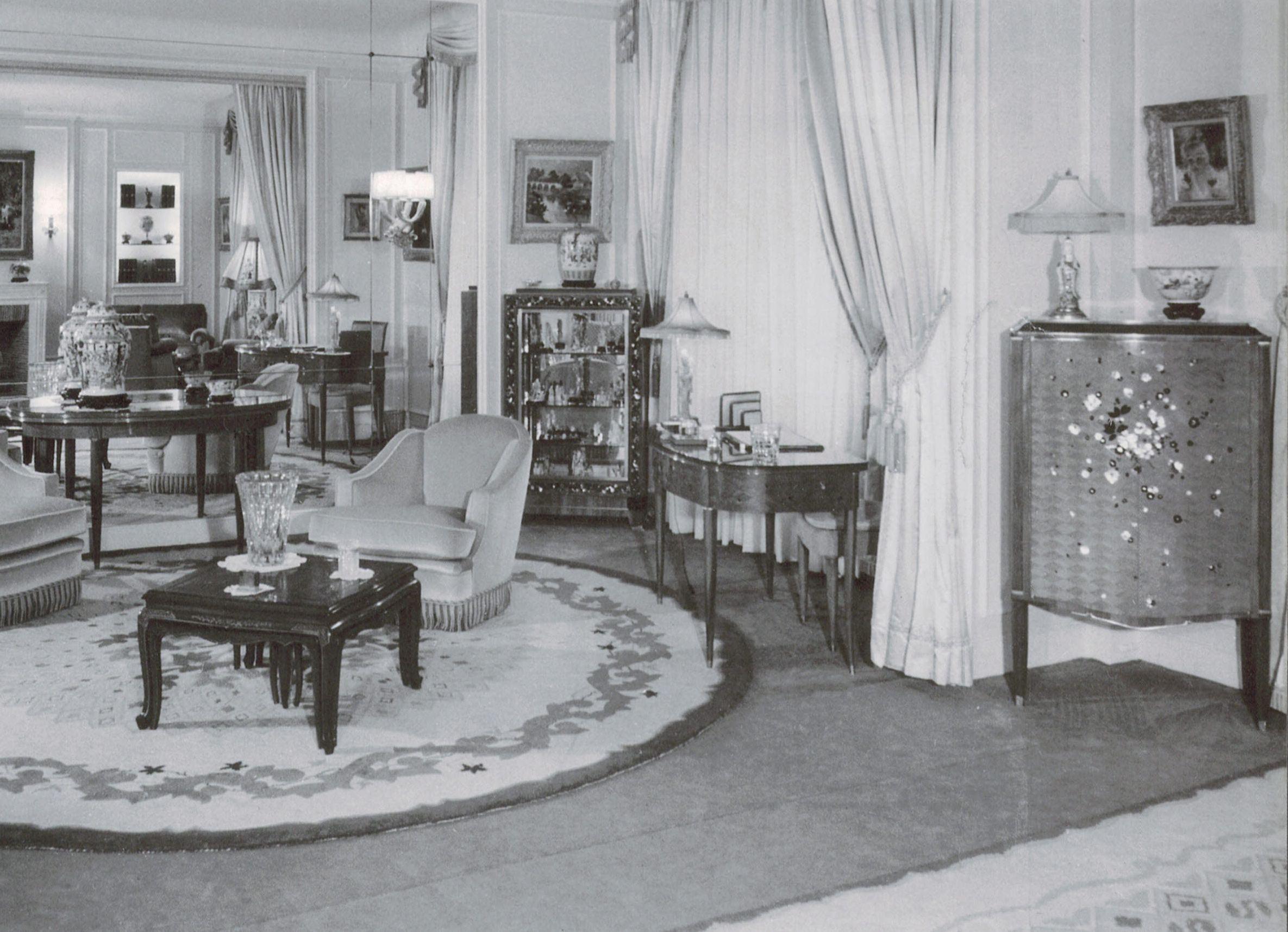 Jules Leleu, paire d'armoires à deux portes, France, vers 1948 en vente 8
