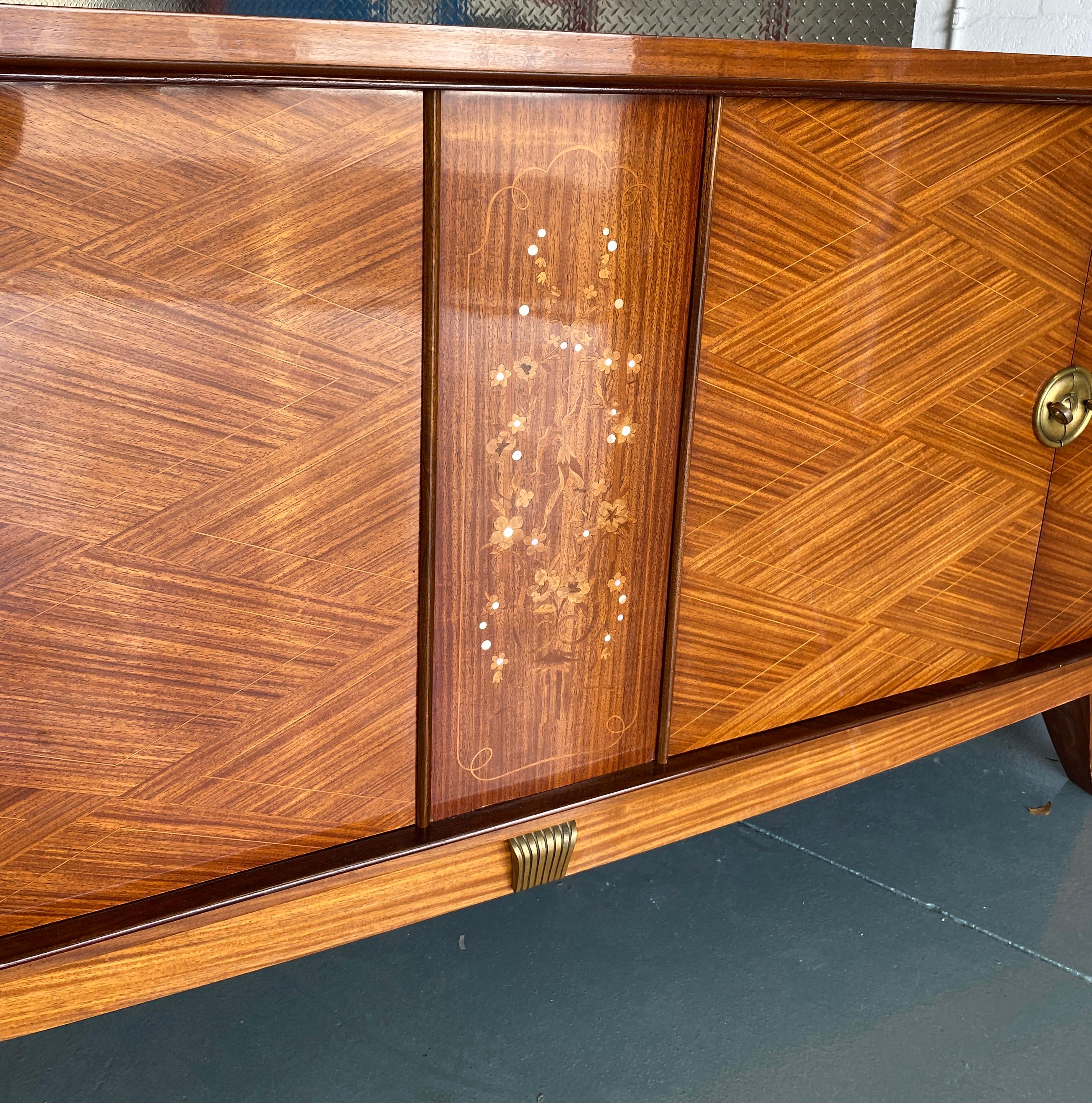 Jules Leleu Französische Art Deco Kredenz Anrichte oder Buffet  (Furnier) im Angebot