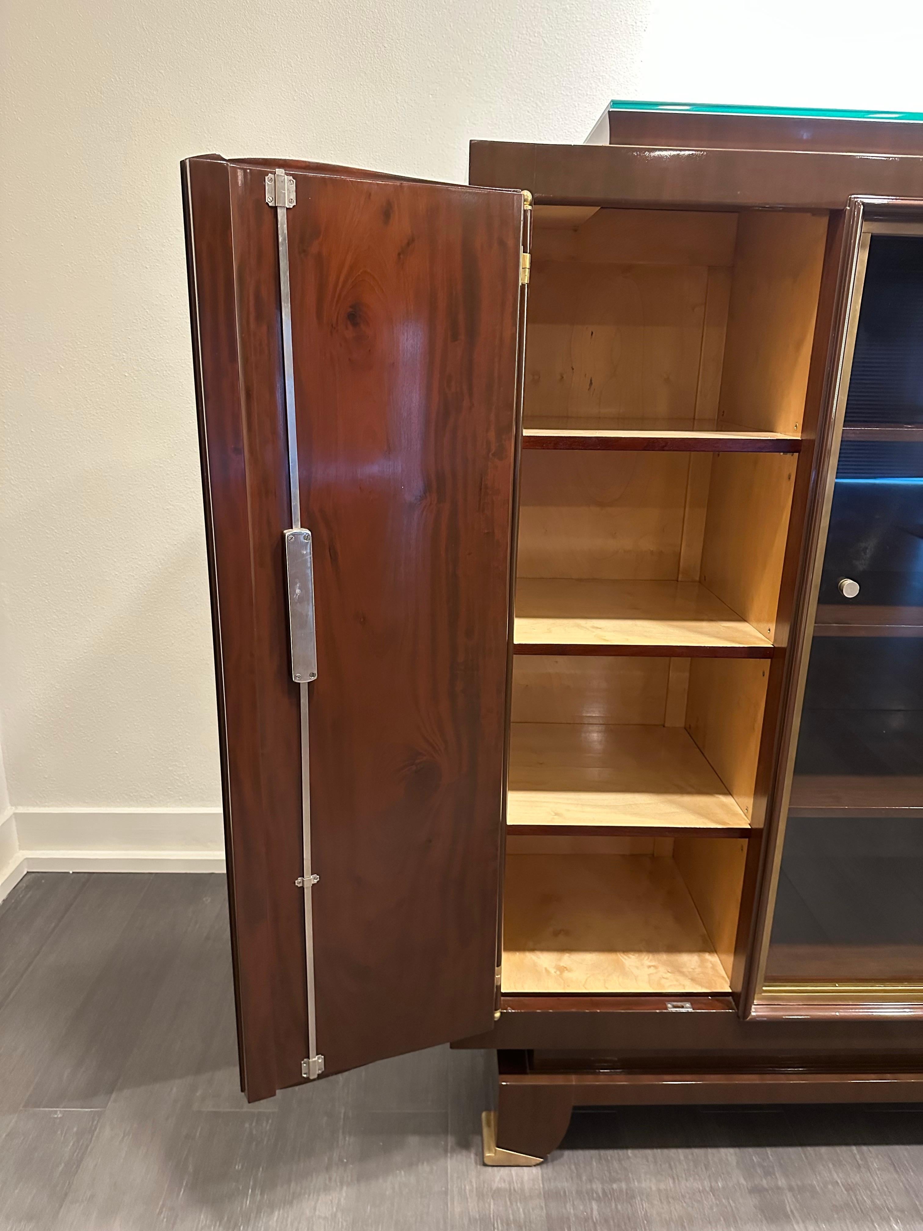 20ième siècle Vitrine Art Déco française Jules Leleu en vente