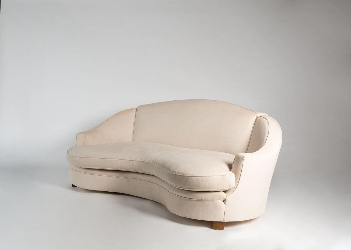 rounded back settee