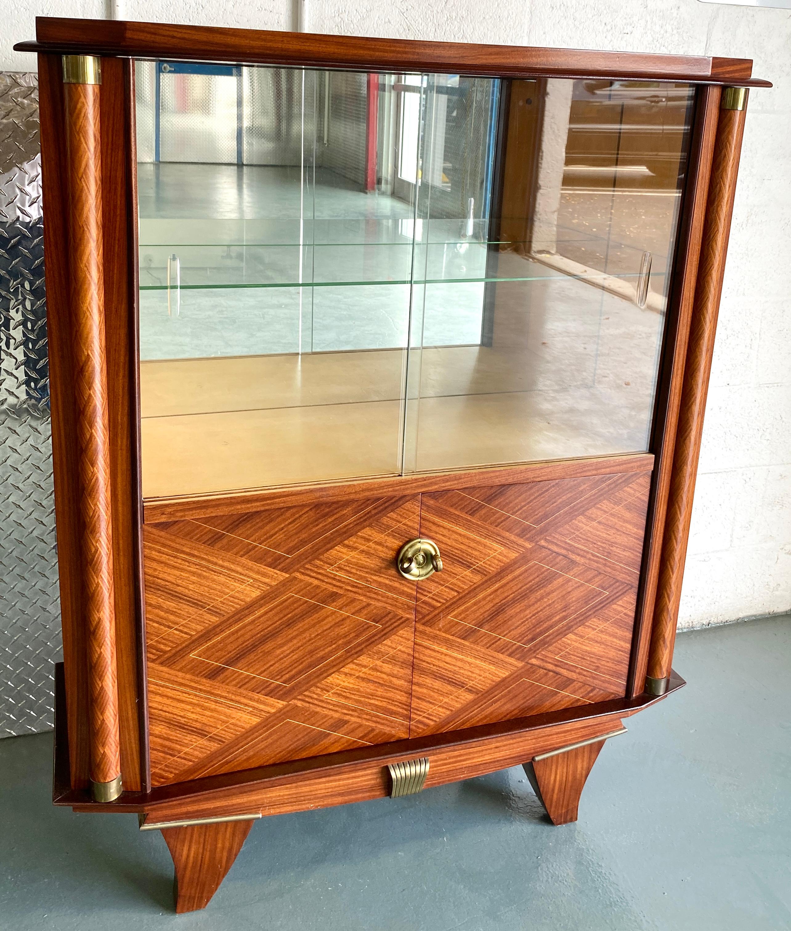 Art déco Jules Leleu Modernist Dry Bar Cabinet, French Art Deco Display Cabinet en vente