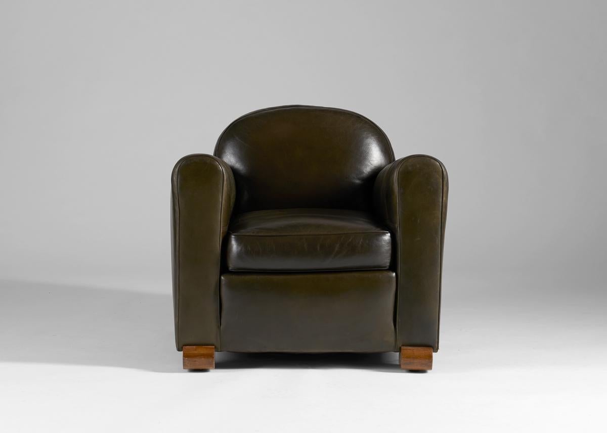 Francese Jules Leleu, Coppia di poltrone in pelle Art Déco, Francia, 1930 circa in vendita