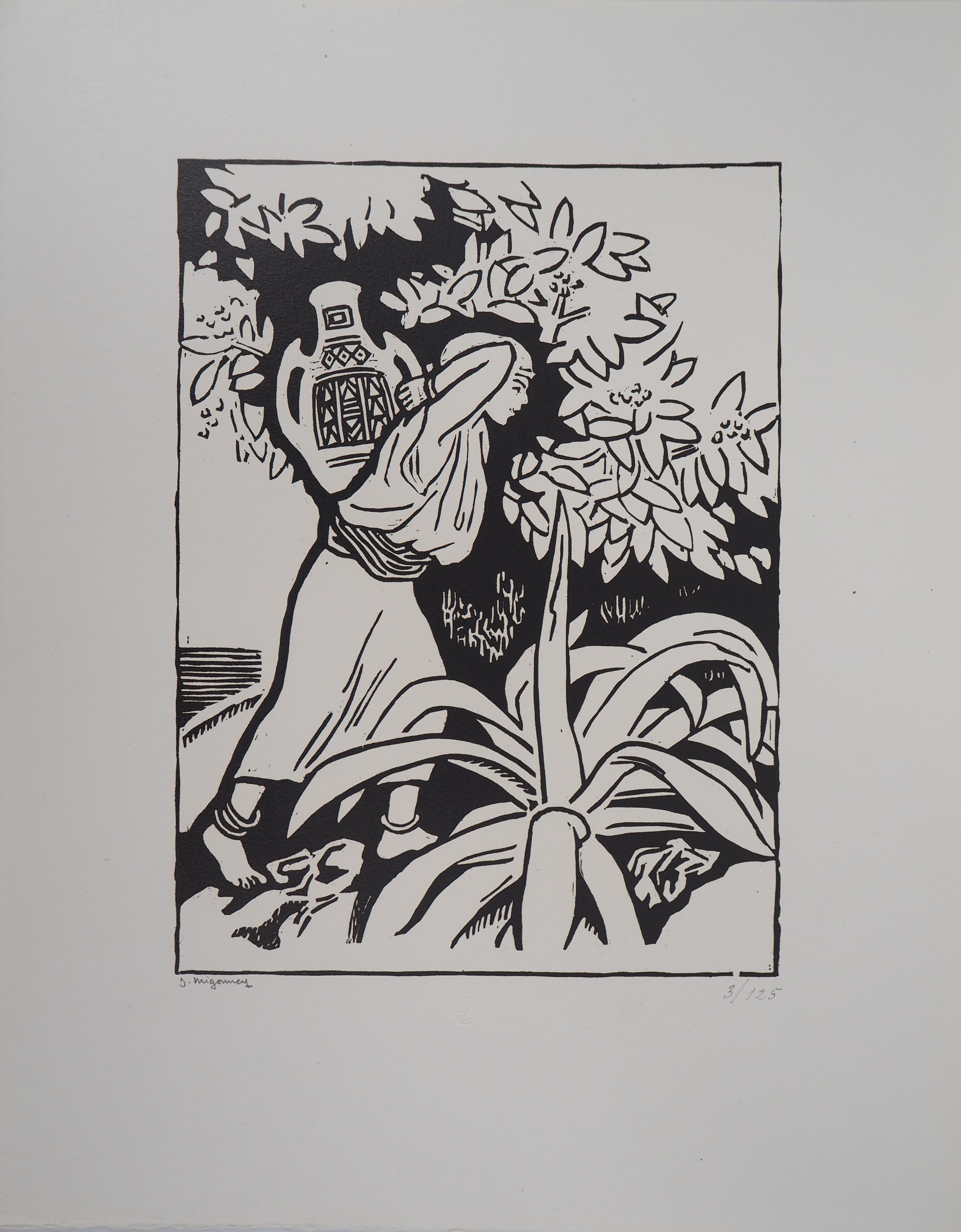 Orientalismo : Muchacha con una maceta - Original grabado a mano, Firmado a mano y Numerado - Print de Jules MIGONNEY