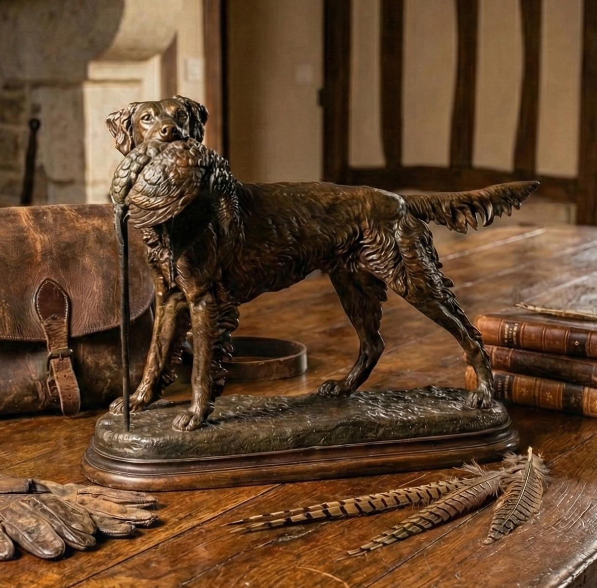 Grande statua in spelta patinata. Cane da caccia con in mano un fagiano, firmato Jules Moigniez (1835-1894).

31 cm di altezza x 37 cm di larghezza.

Jules Moigniez è stato uno scultore francese di animali del XIX secolo. Il suo lavoro era