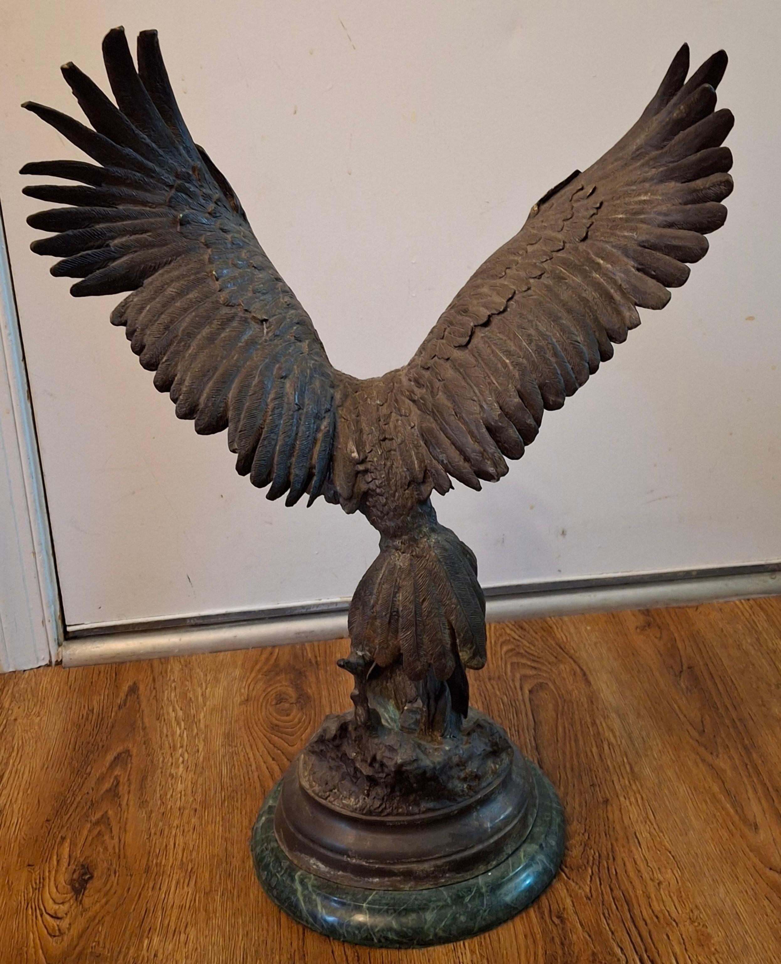 Unknown Jules Moigniez (French 1834 - ) Bronze Figure of Eagle on Marble Plinth, Signed For Sale